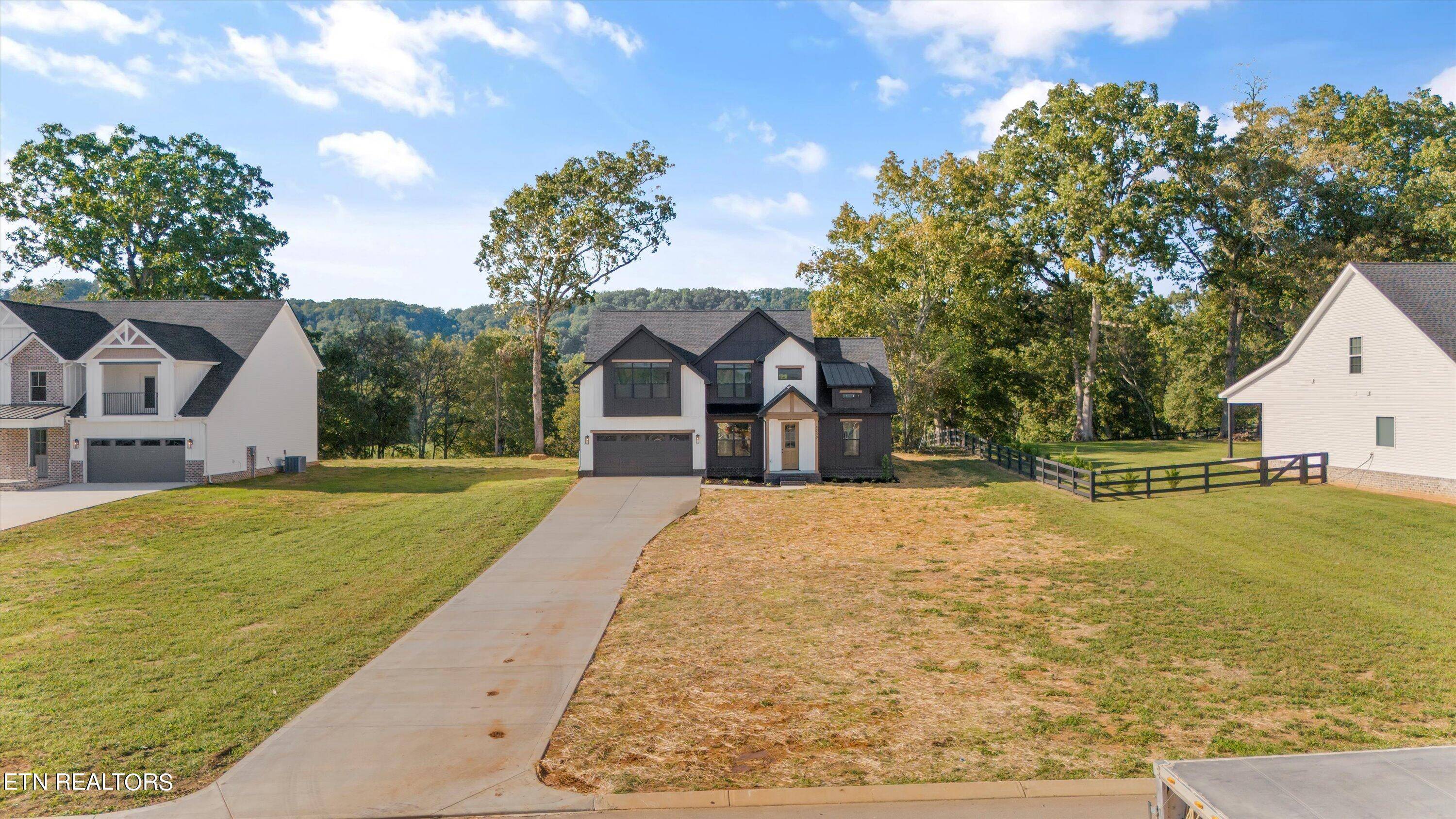 Maryville, TN 37804,5739 Mountain Vista Lane