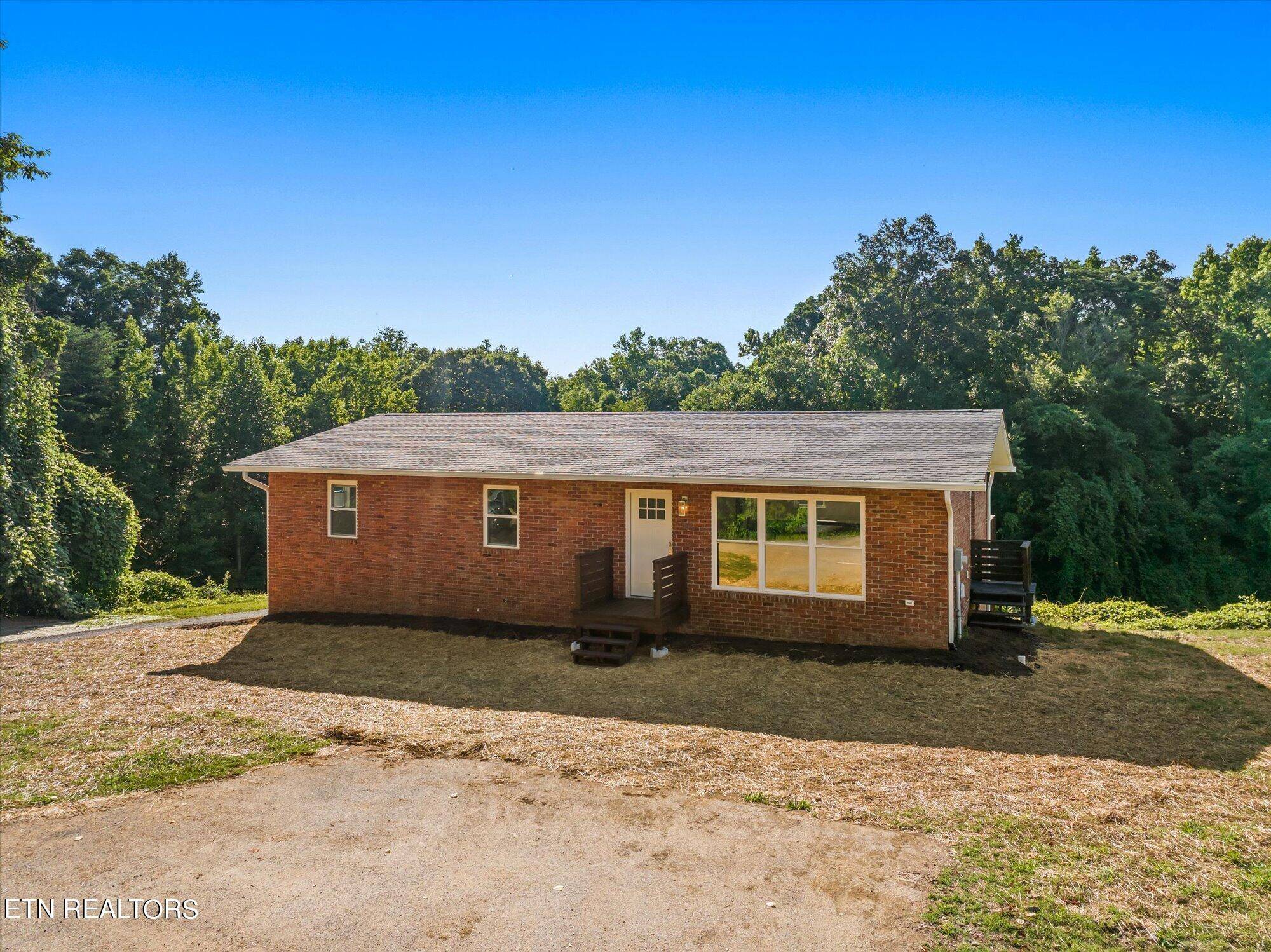 Harriman, TN 37748,145 Martin CIR