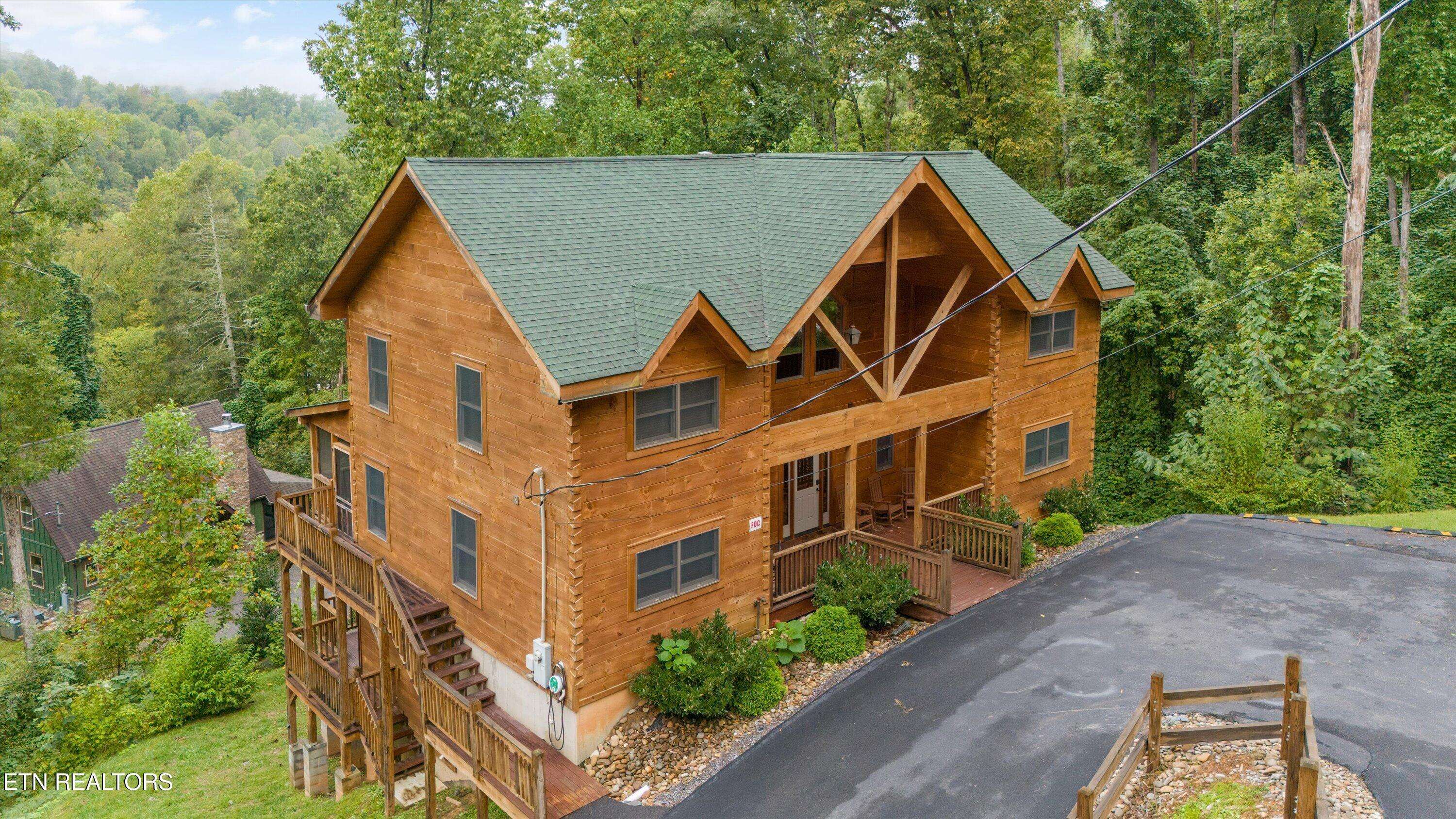 Gatlinburg, TN 37738,509 Woodland DR