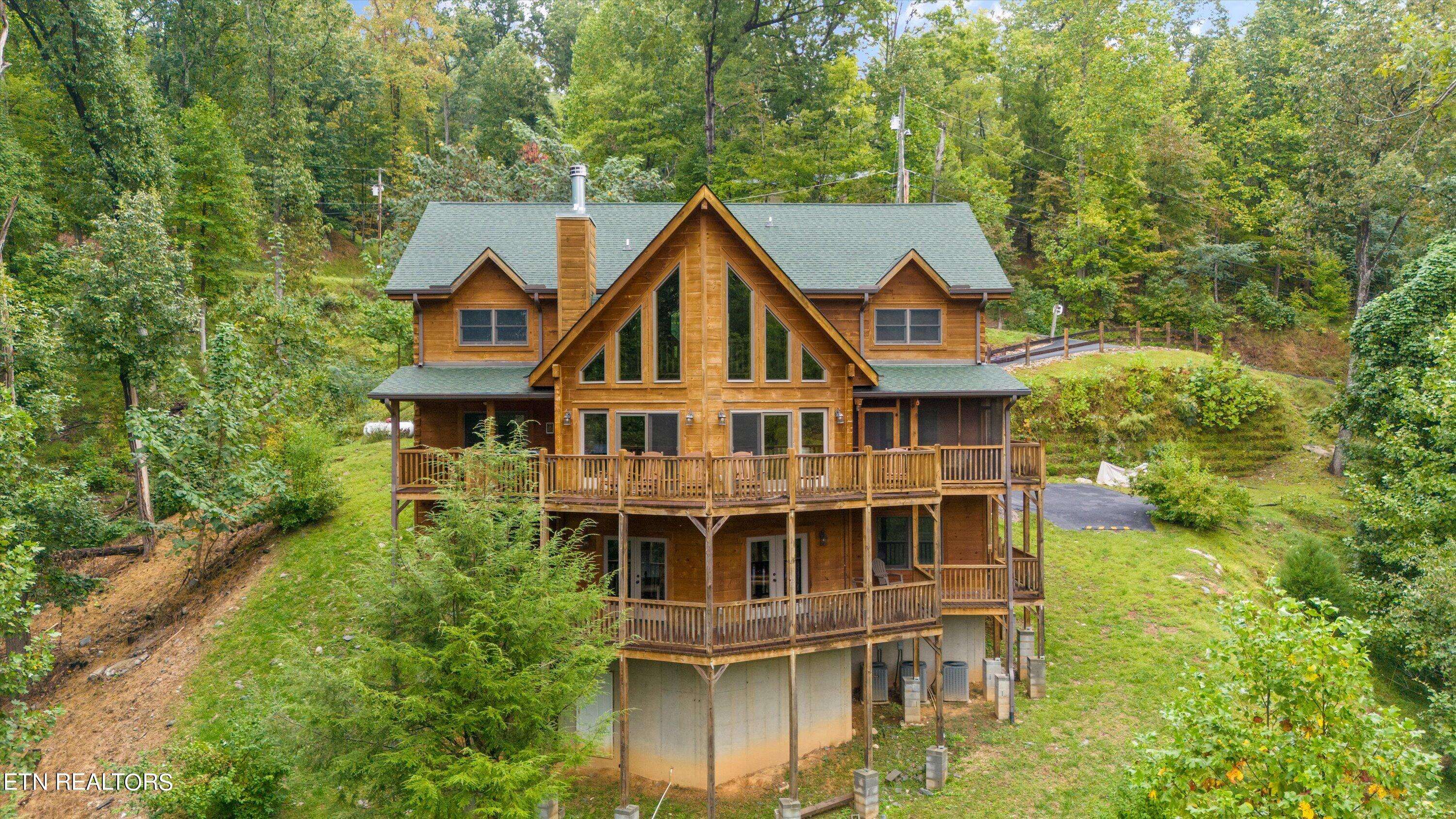 Gatlinburg, TN 37738,509 Woodland DR