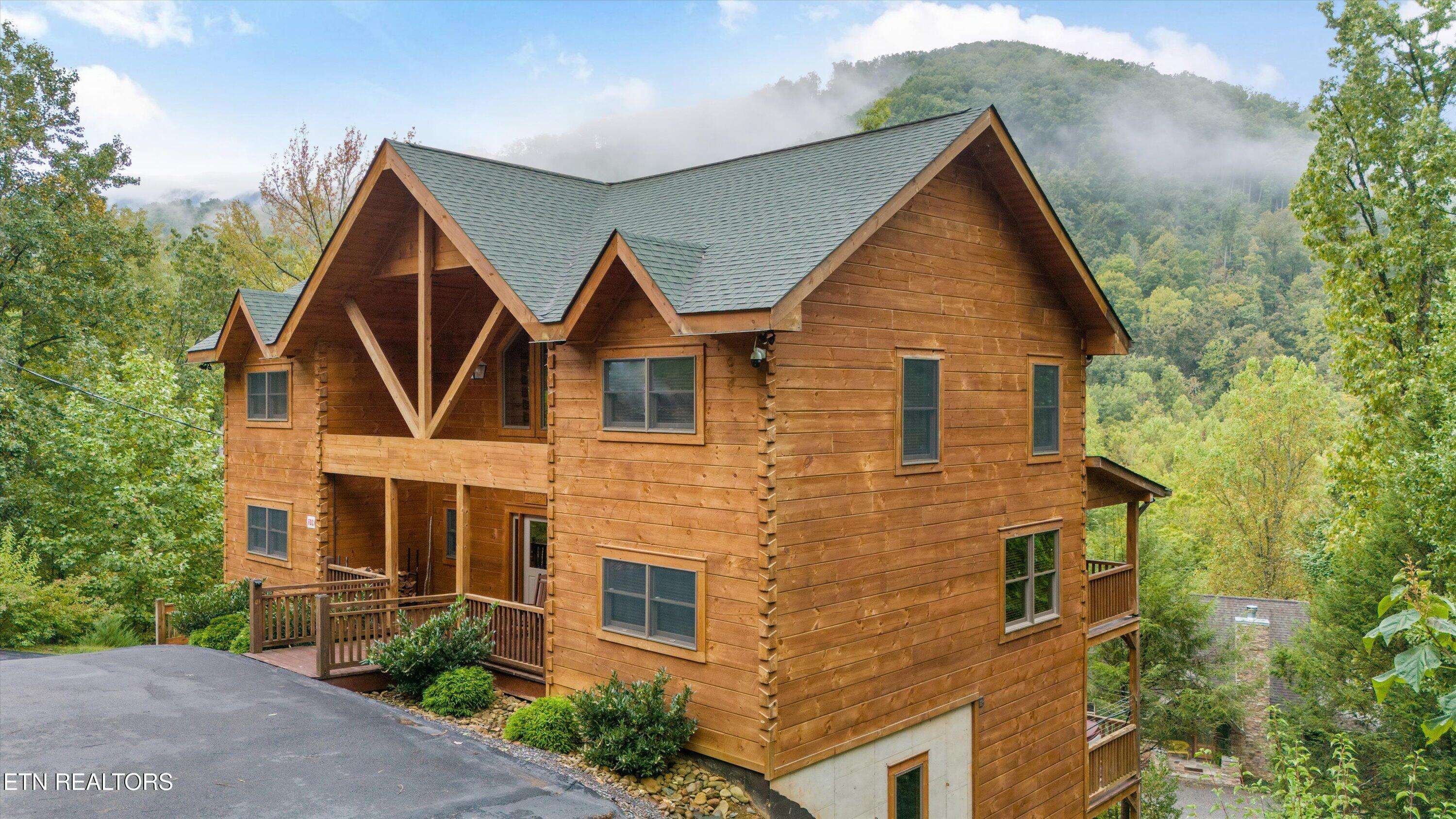 Gatlinburg, TN 37738,509 Woodland DR