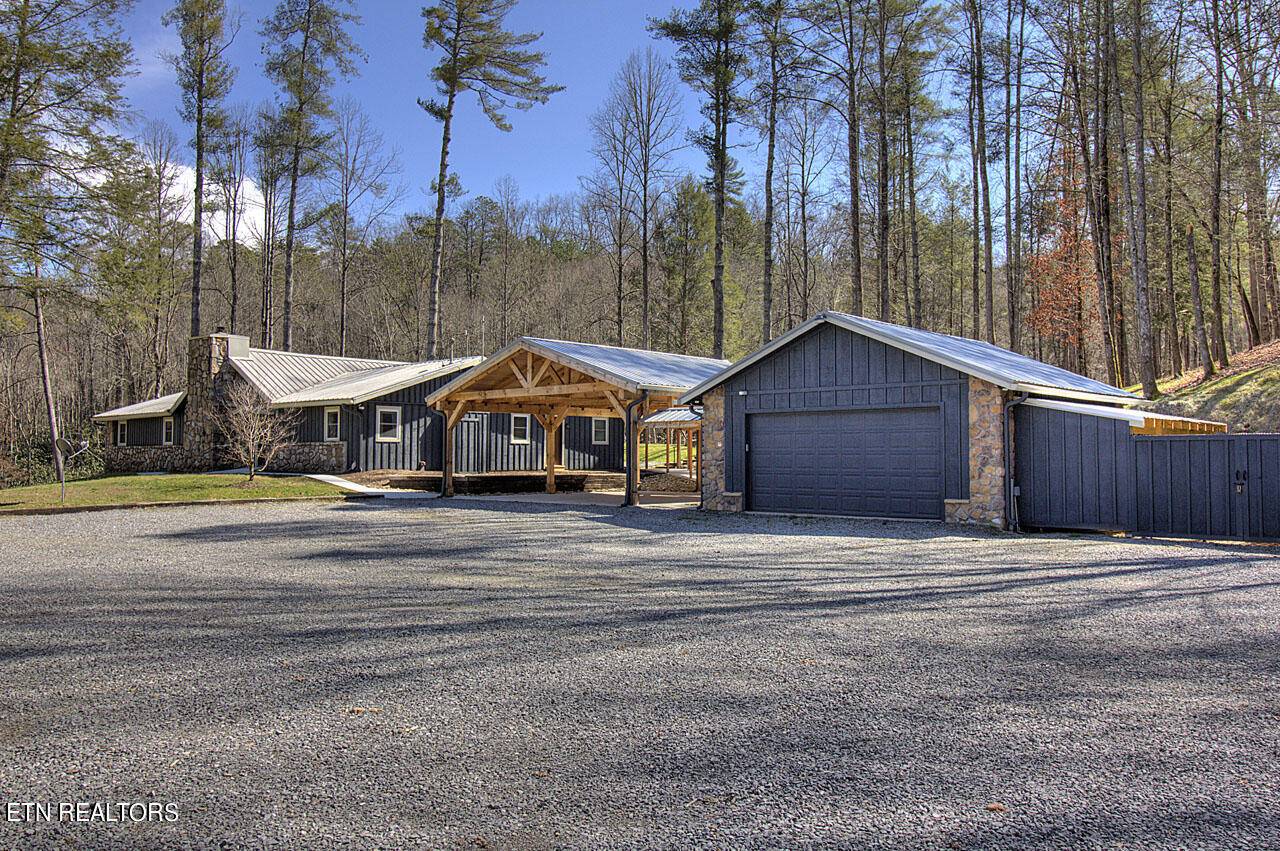 Walland, TN 37886,2000 E Millers Cove Rd