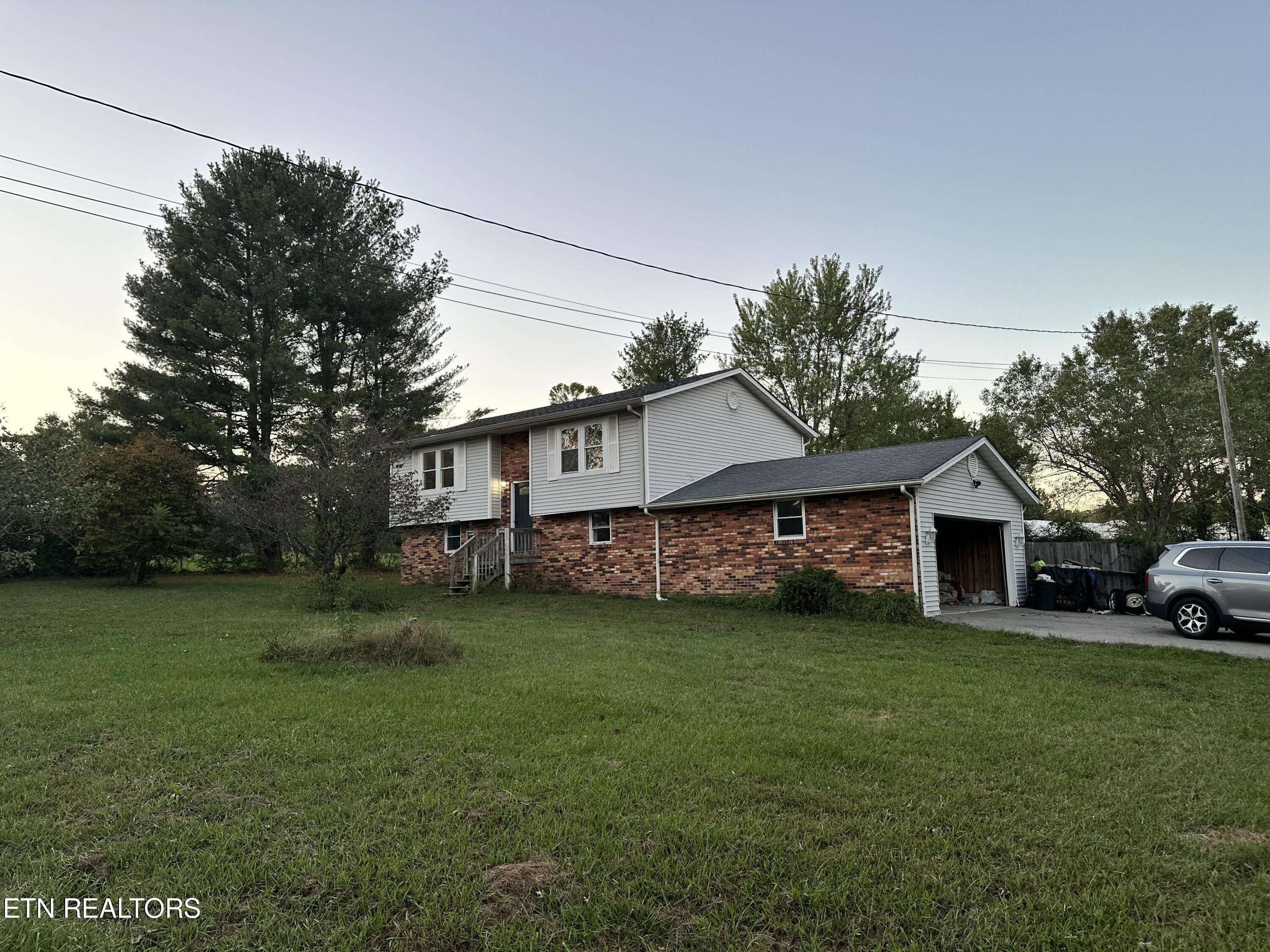 Crossville, TN 38572,121 Oak Hill DR