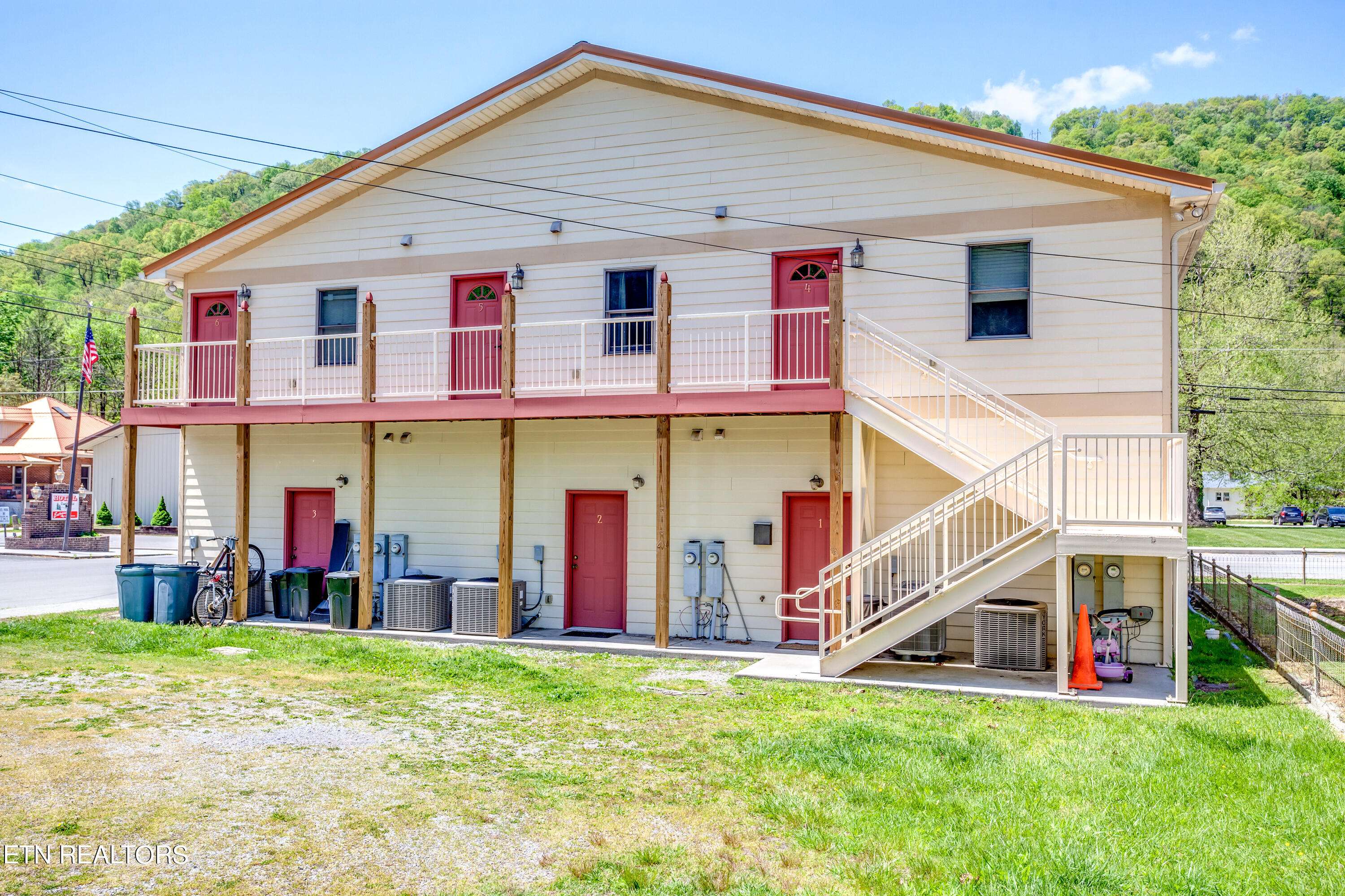 Cumberland Gap, TN 37724,704 Brooklyn Ave #3