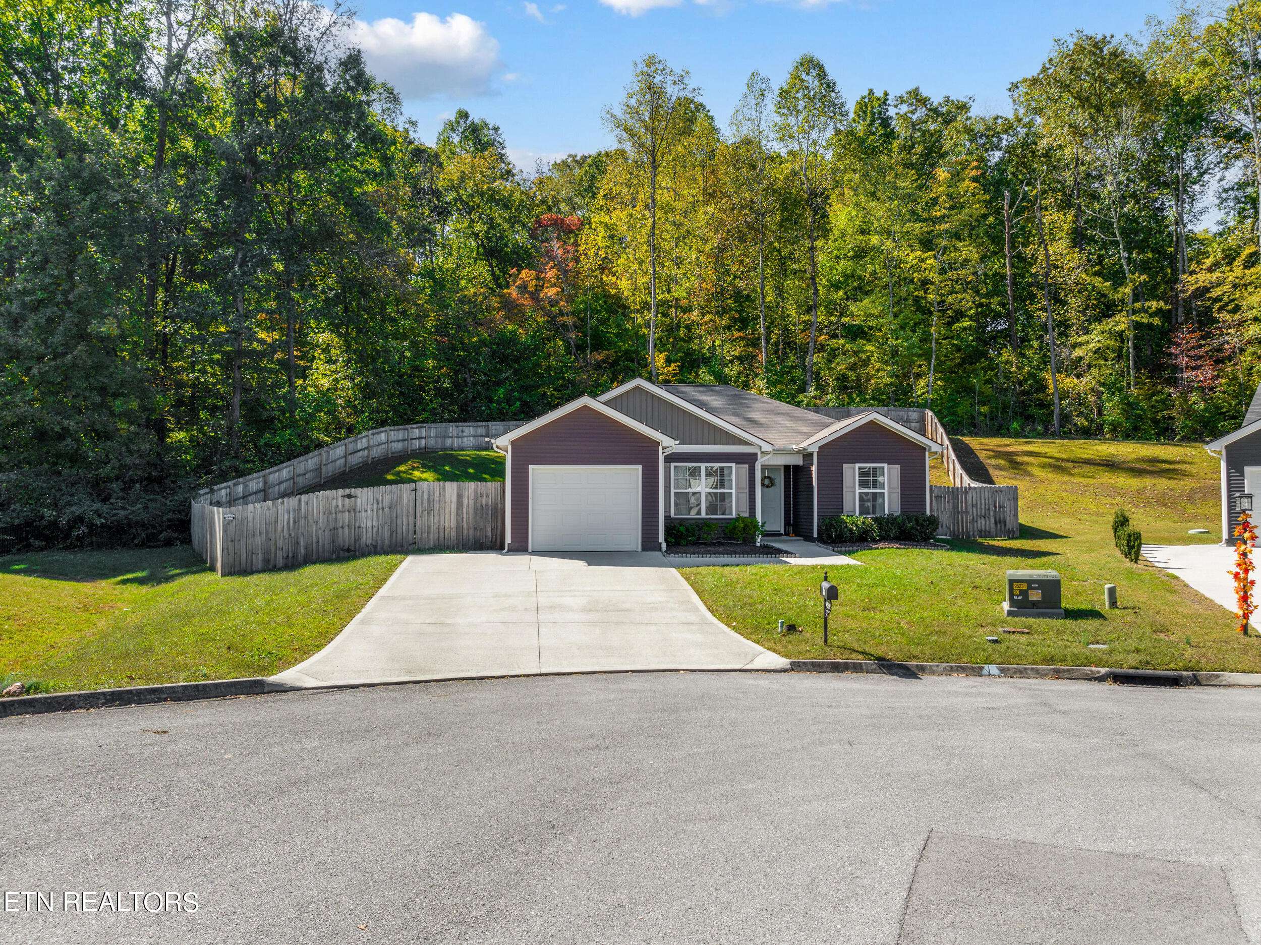 Knoxville, TN 37920,300 Contentment LN