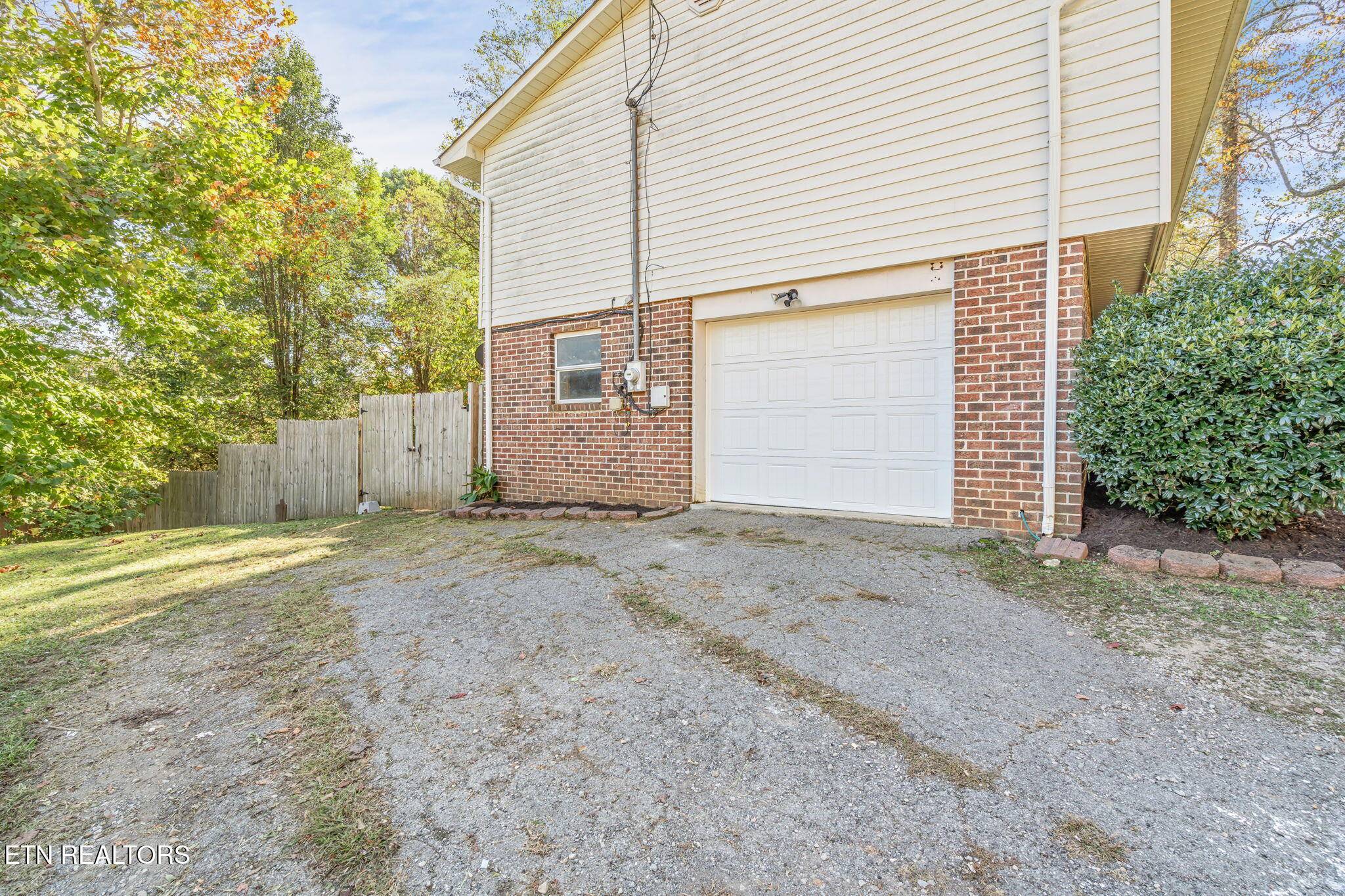 Harriman, TN 37748,258 Woodland DR