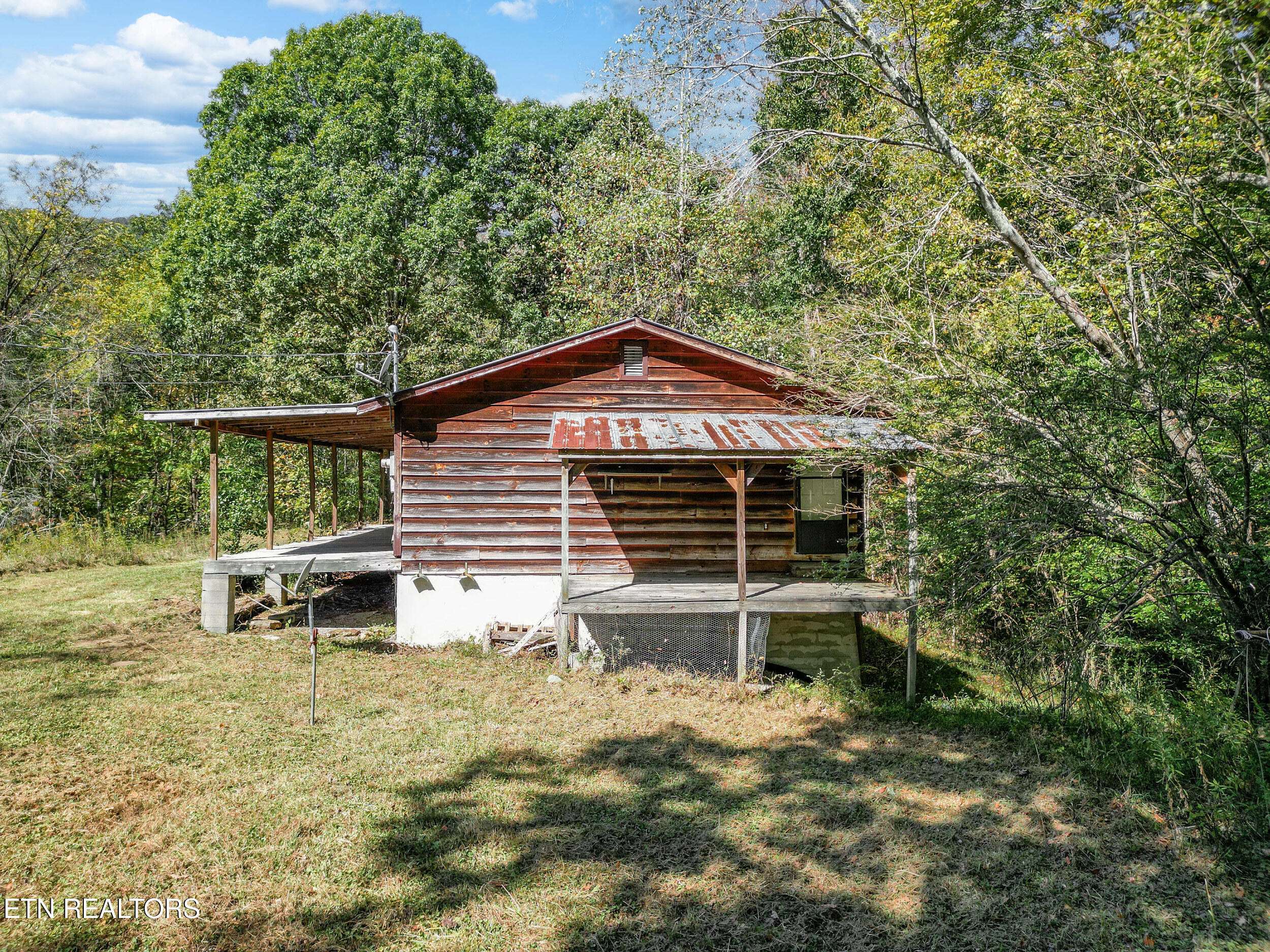 Oliver Springs, TN 37840,10386 Petros Hwy