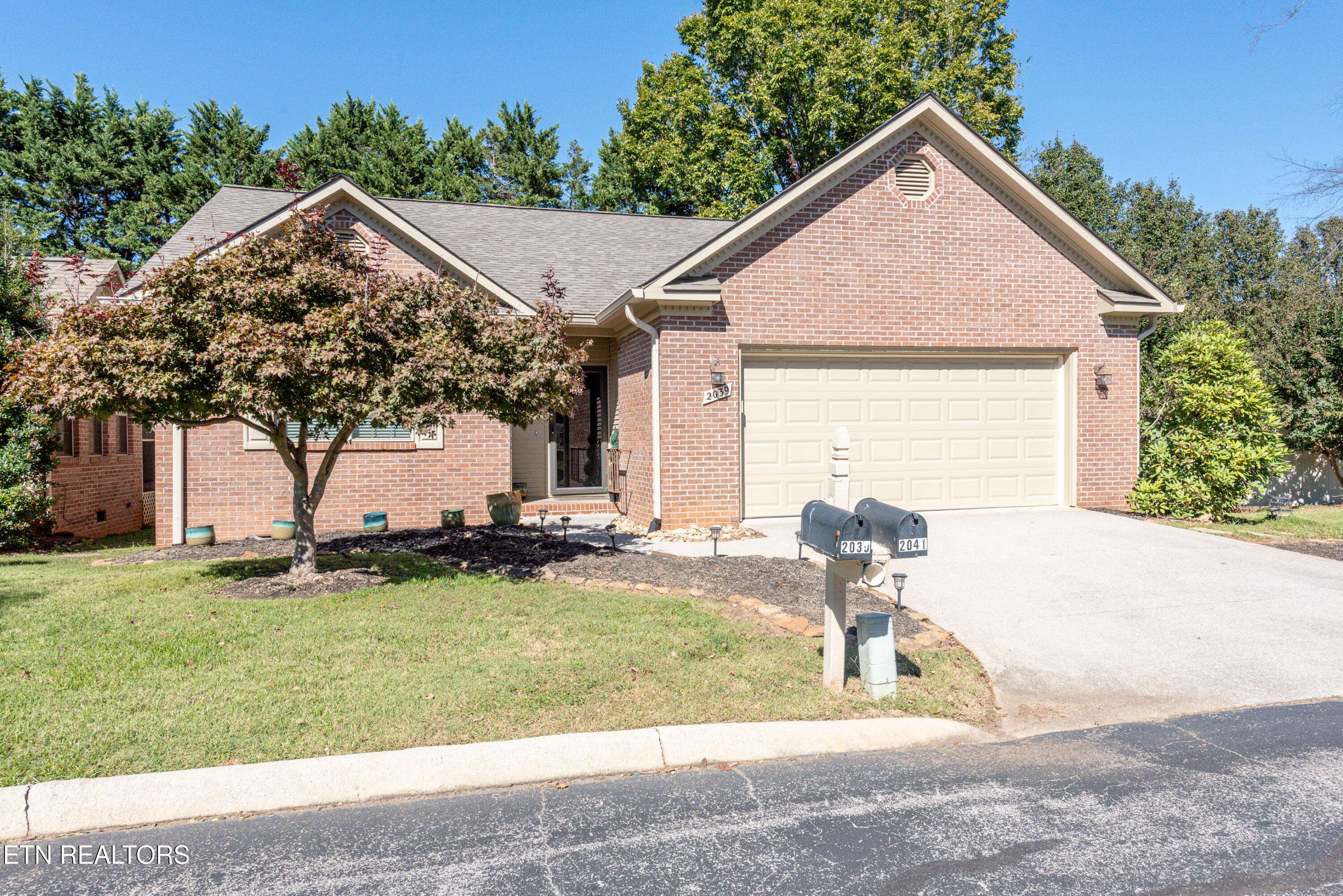 Maryville, TN 37803,2039 Cochran PL