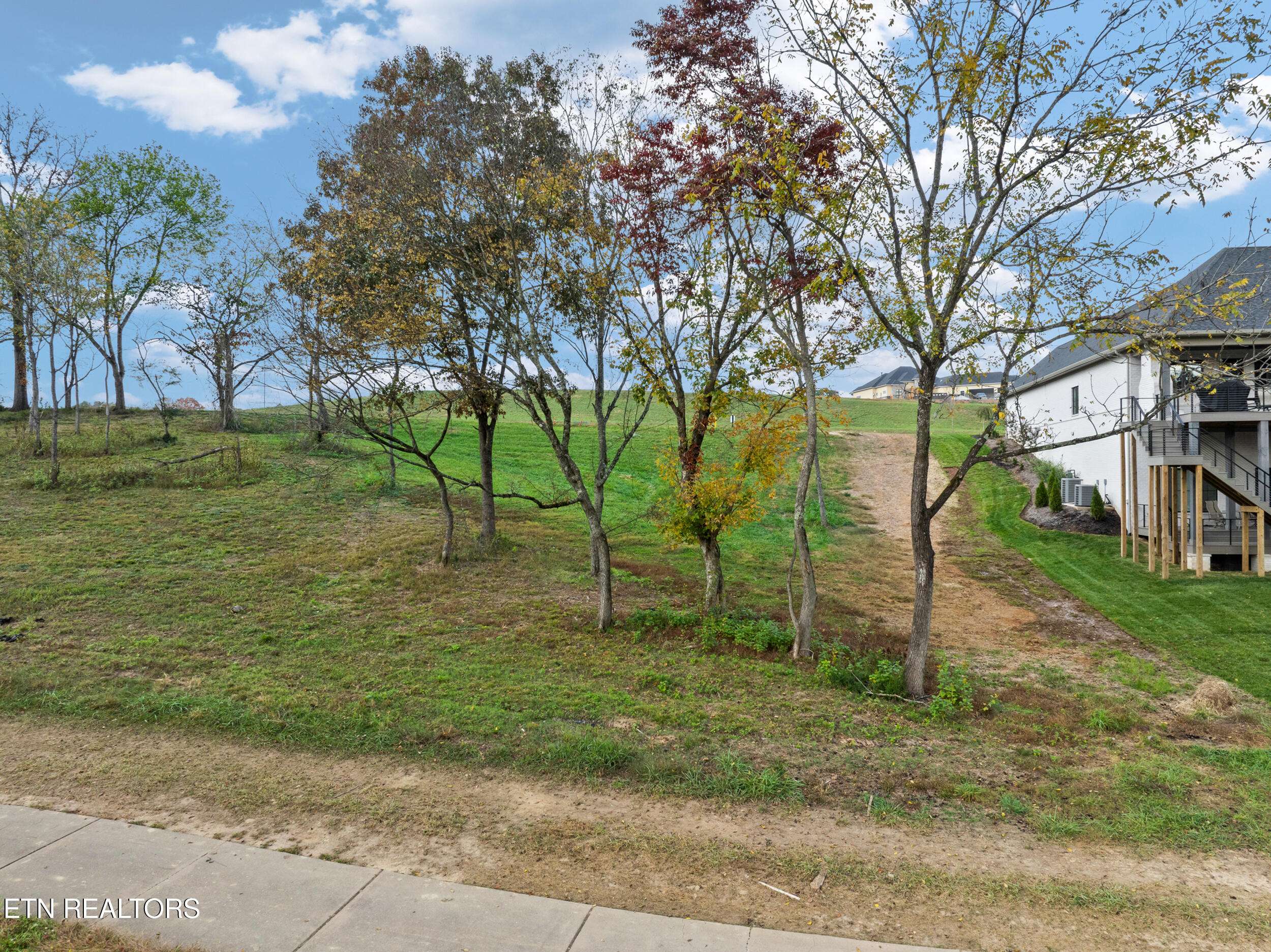 Loudon, TN 37774,512 Mockingbird LN