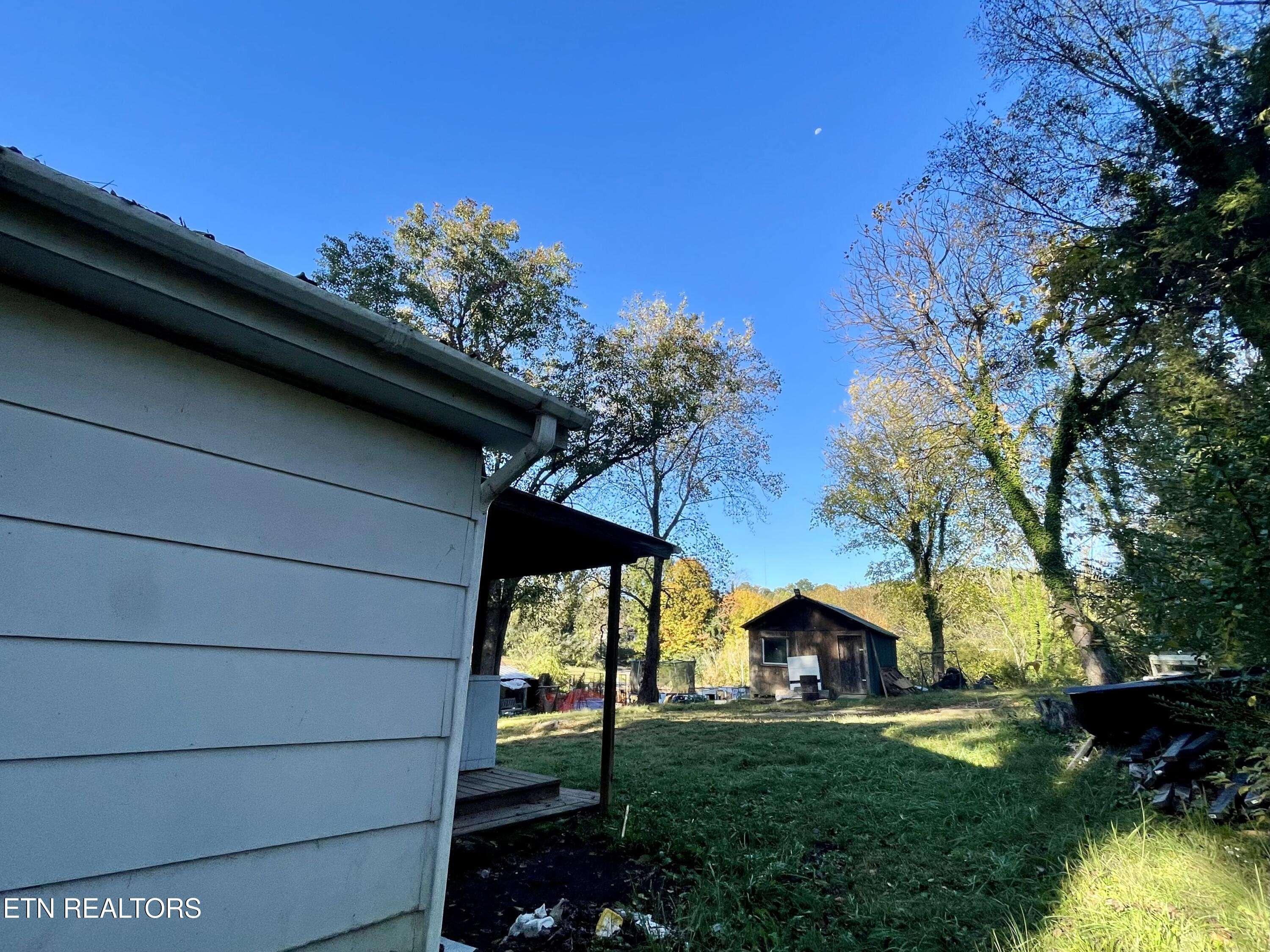 Tellico Plains, TN 37385,242 Babcock St