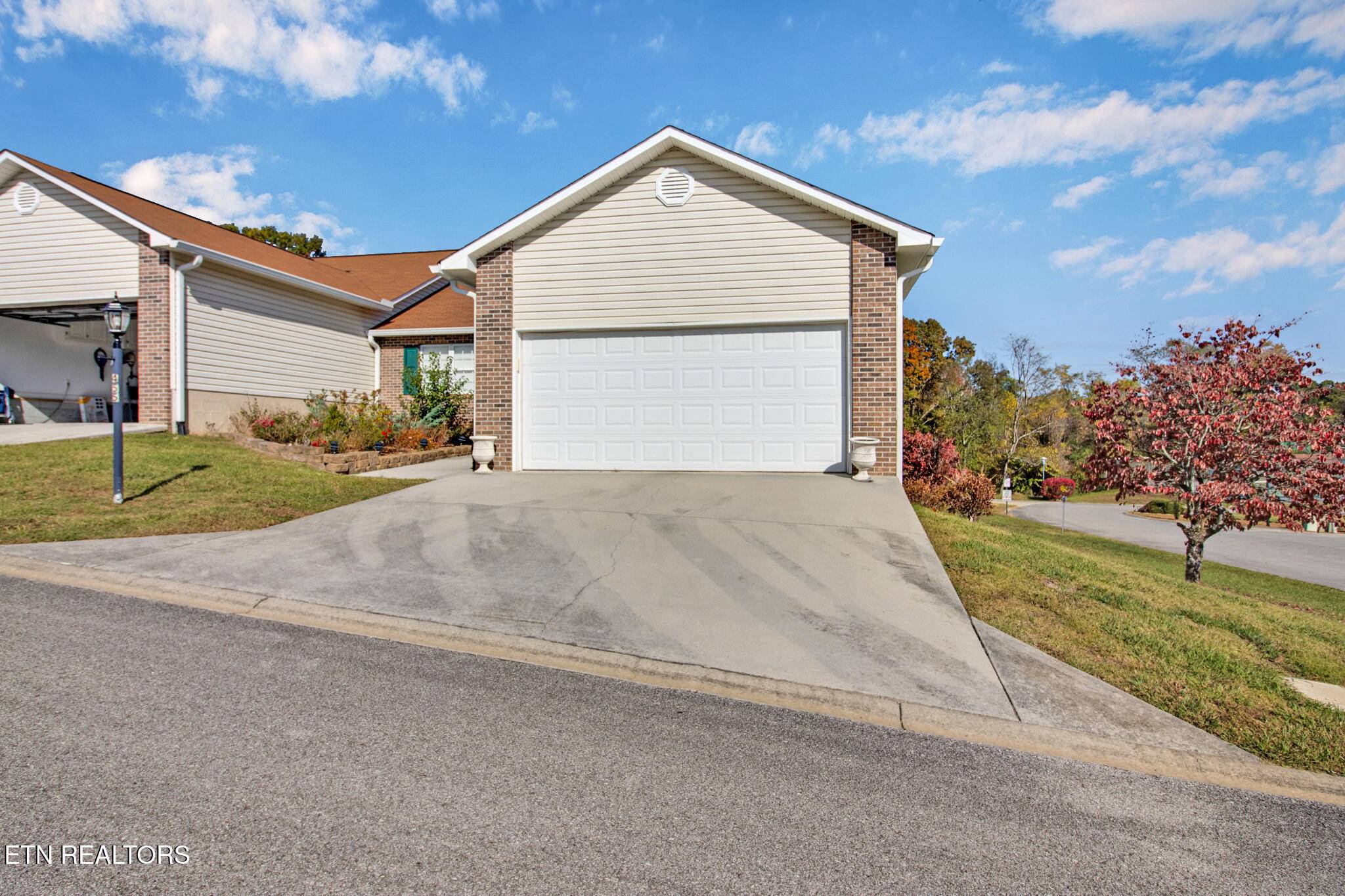 Lenoir City, TN 37771,455 Executive Meadows DR