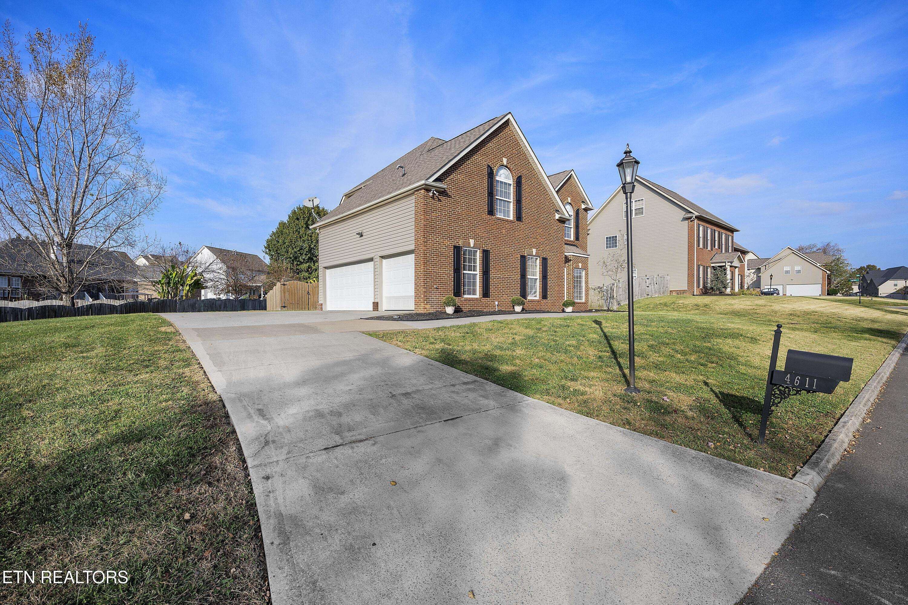 Knoxville, TN 37918,4611 French Lace LN