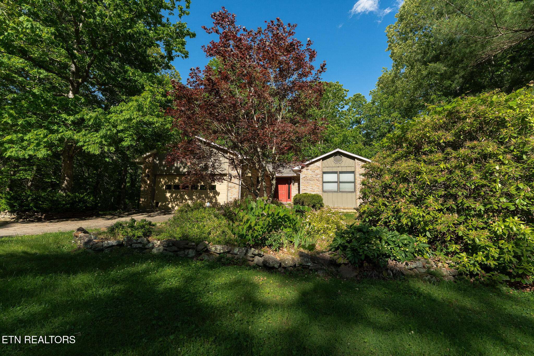 Crossville, TN 38572,1637 Cherokee Rd E