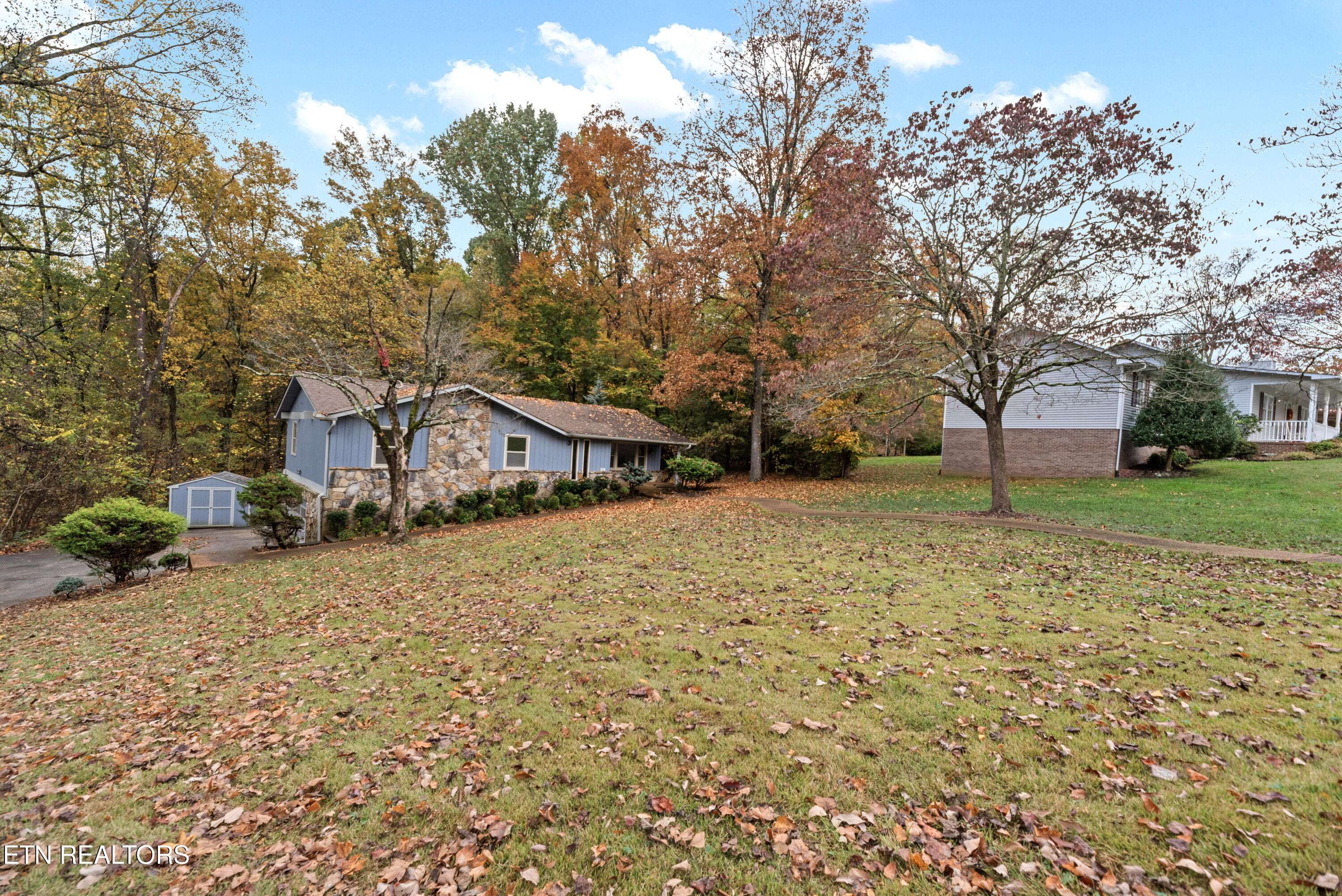 Oliver Springs, TN 37840,222 Thomason LN