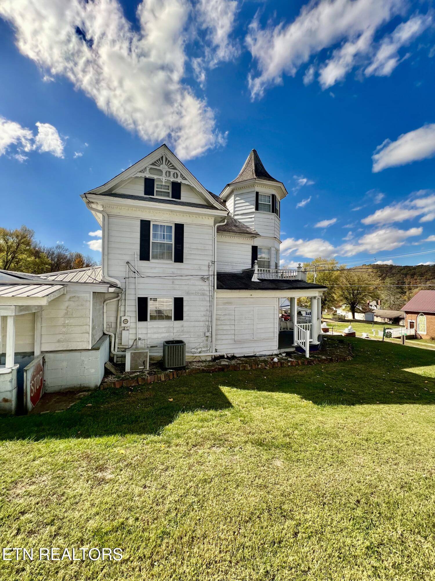 Oliver Springs, TN 37840,315 Spring St