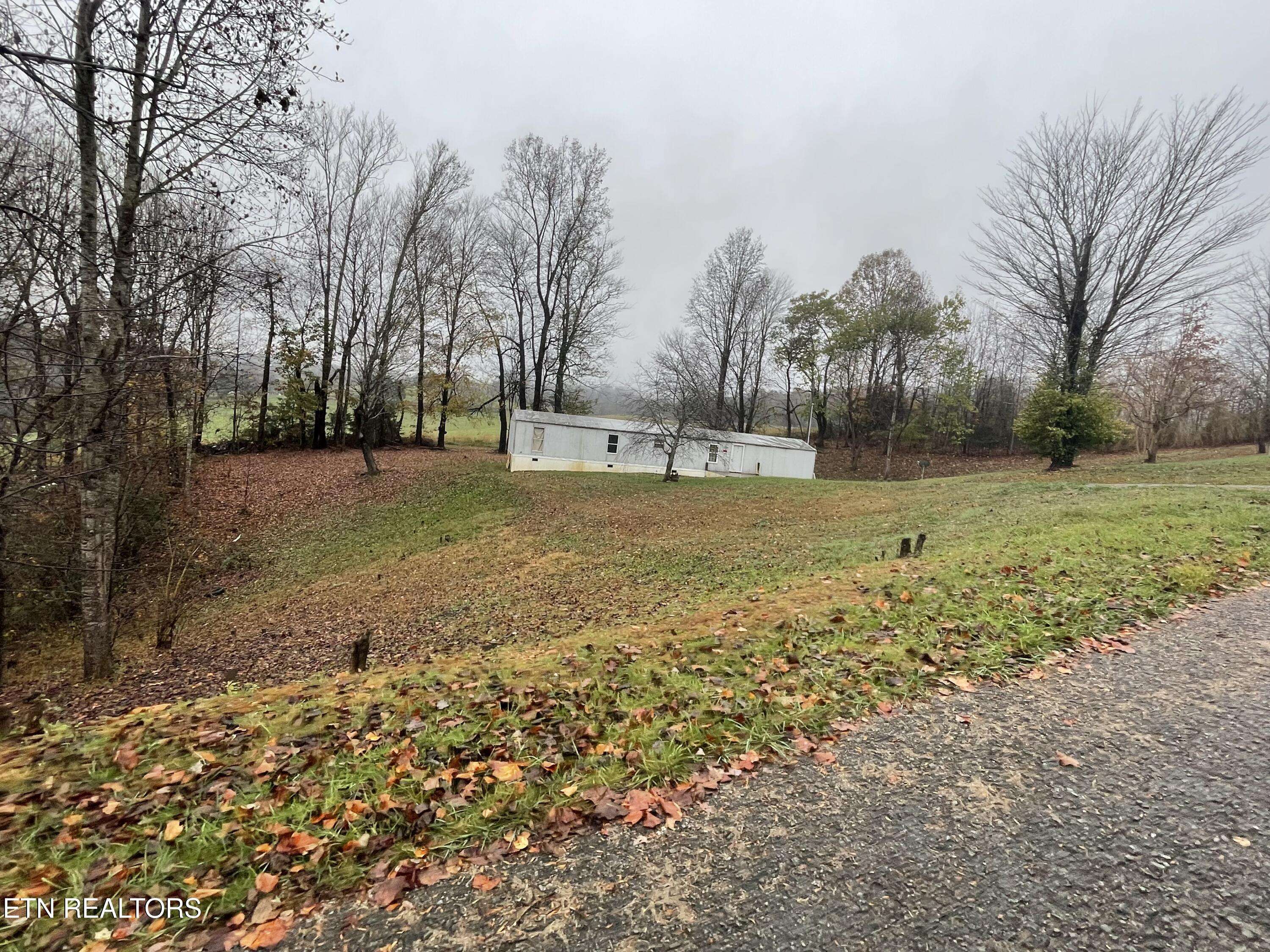 Tazewell, TN 37879,130 Harold LN