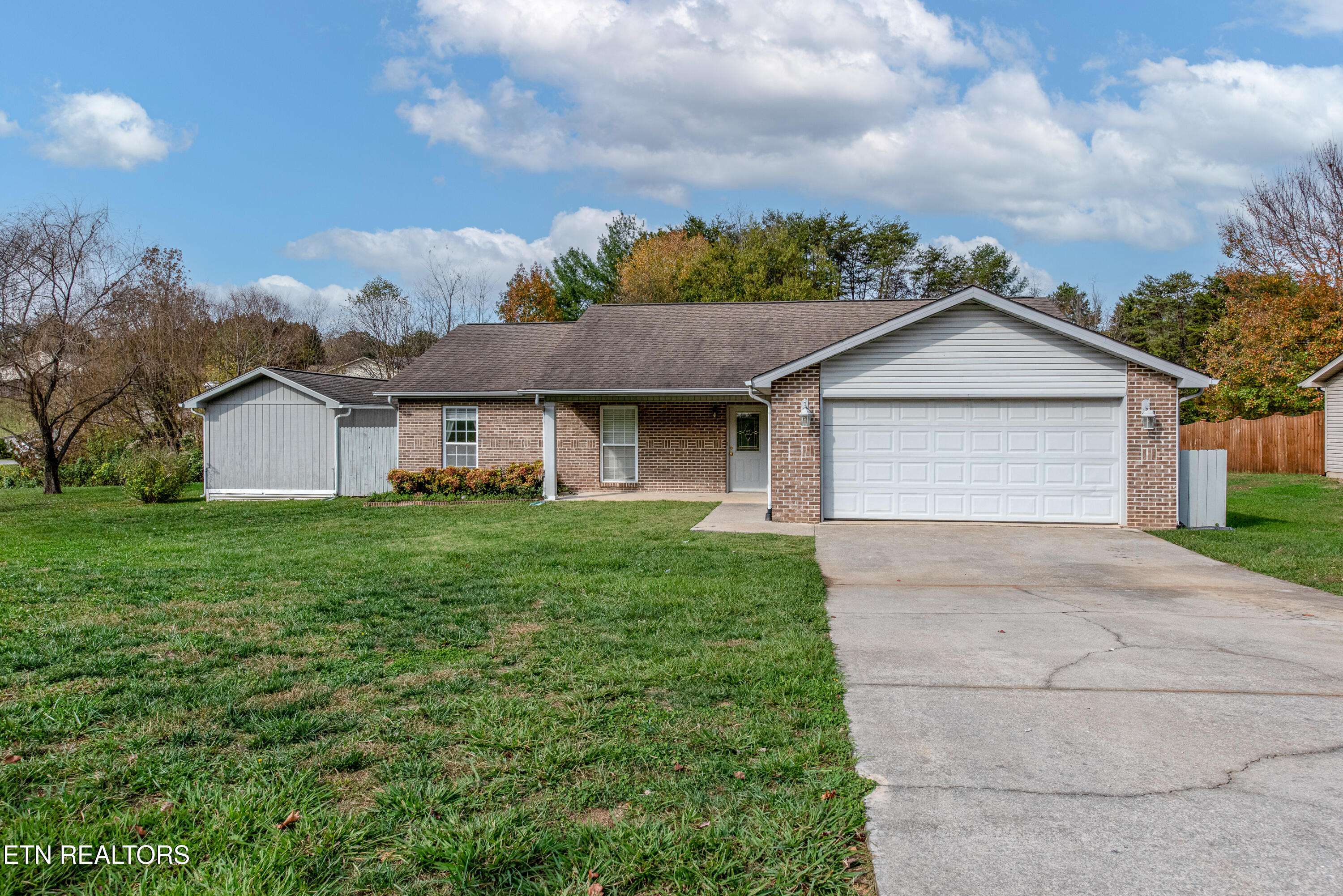 Maryville, TN 37803,2925 Country Meadows LN