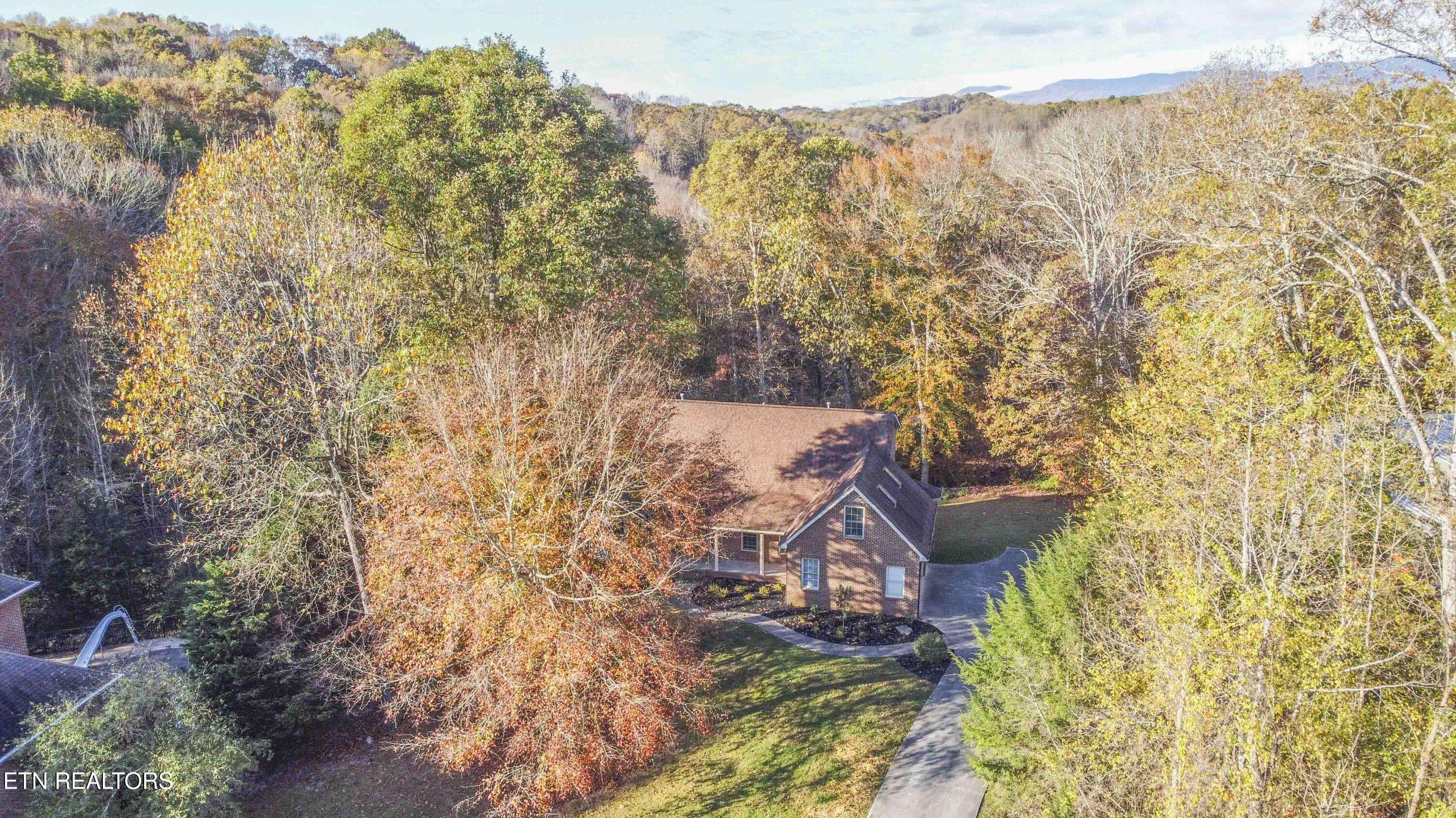 Norris, TN 37828,75 Hickory Tr