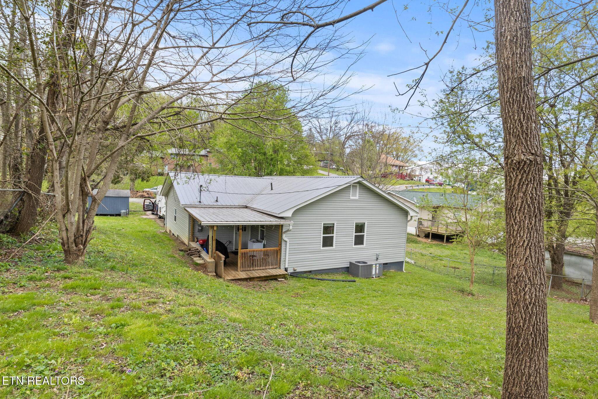 Lafollette, TN 37766,205 N 12th St St