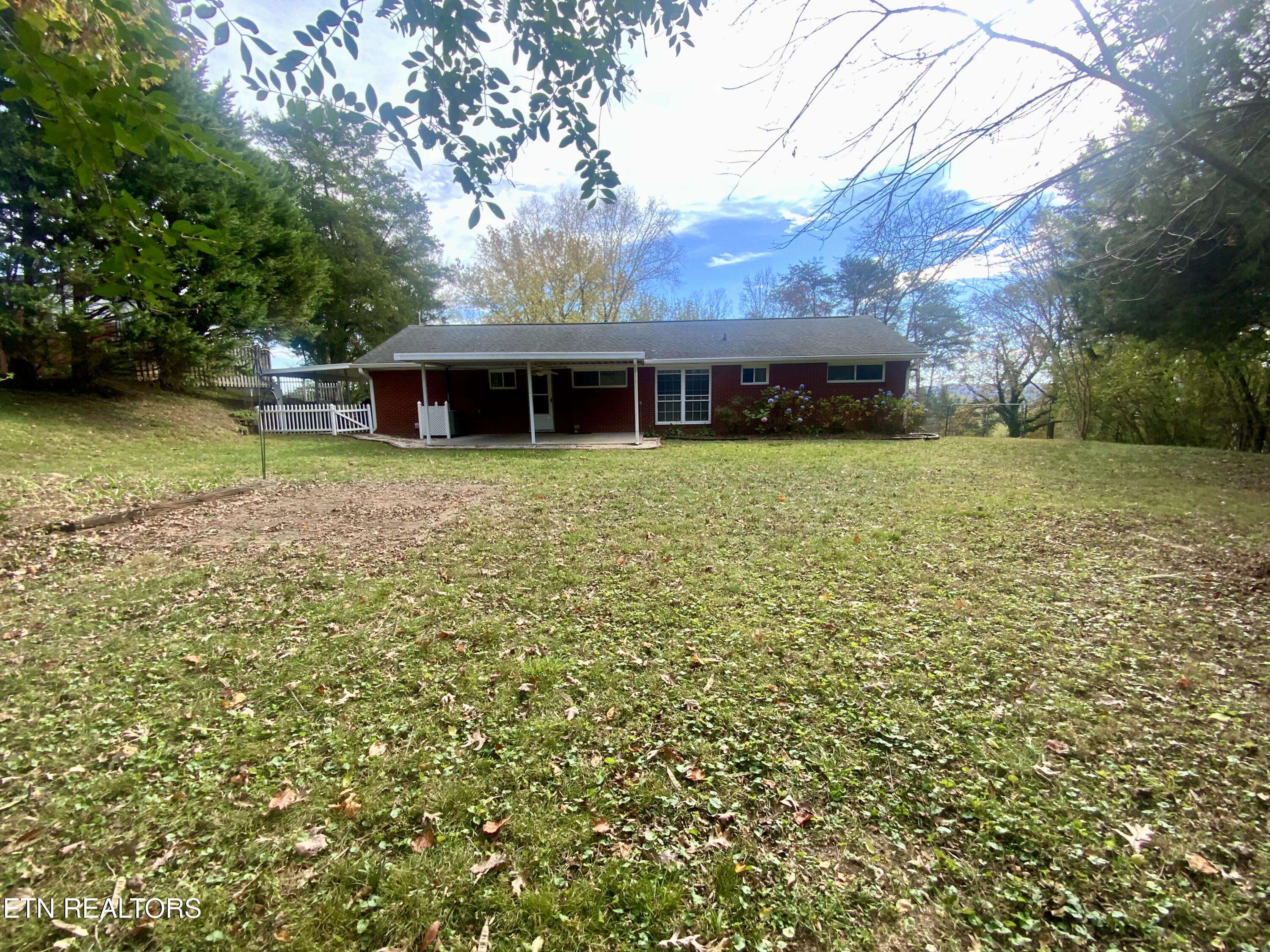 Clinton, TN 37716,312 Maple St