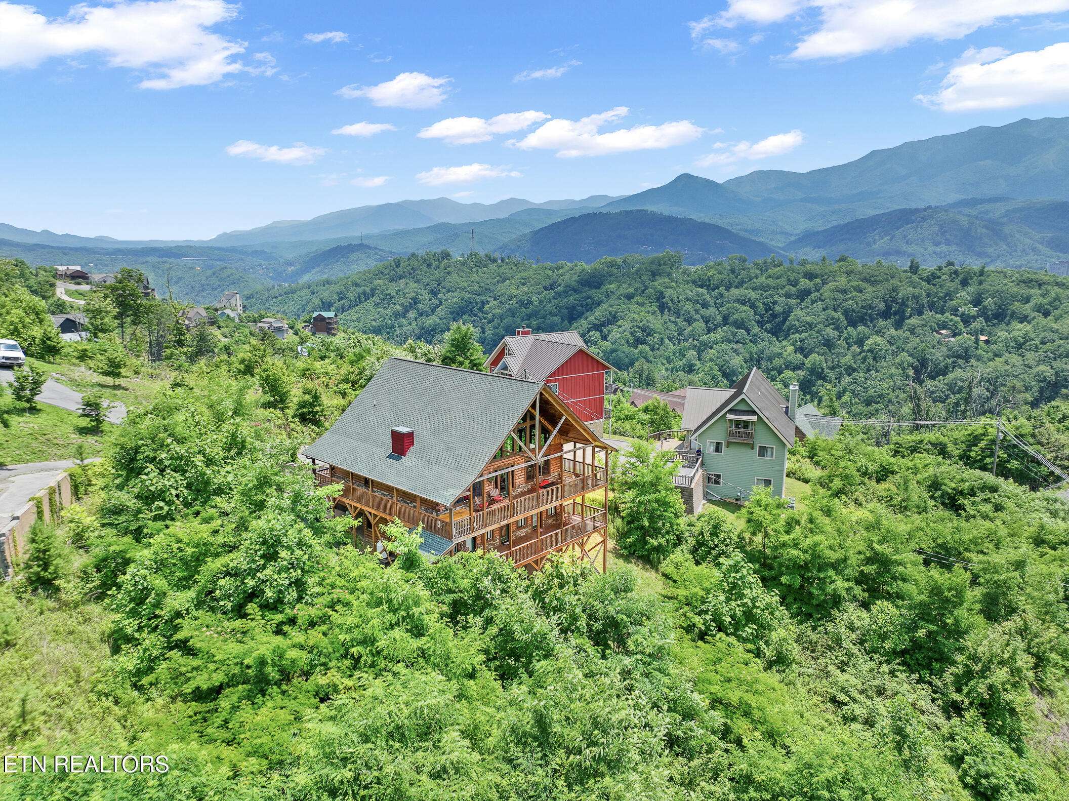 Gatlinburg, TN 37738,772 Cliff Branch Rd