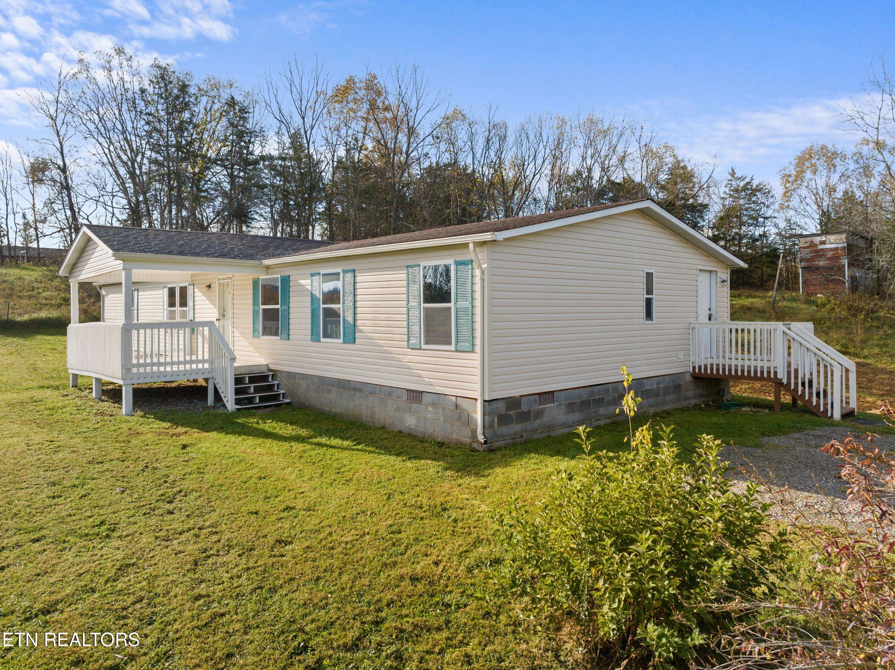 Tazewell, TN 37879,1160 Leabow Hollow Rd