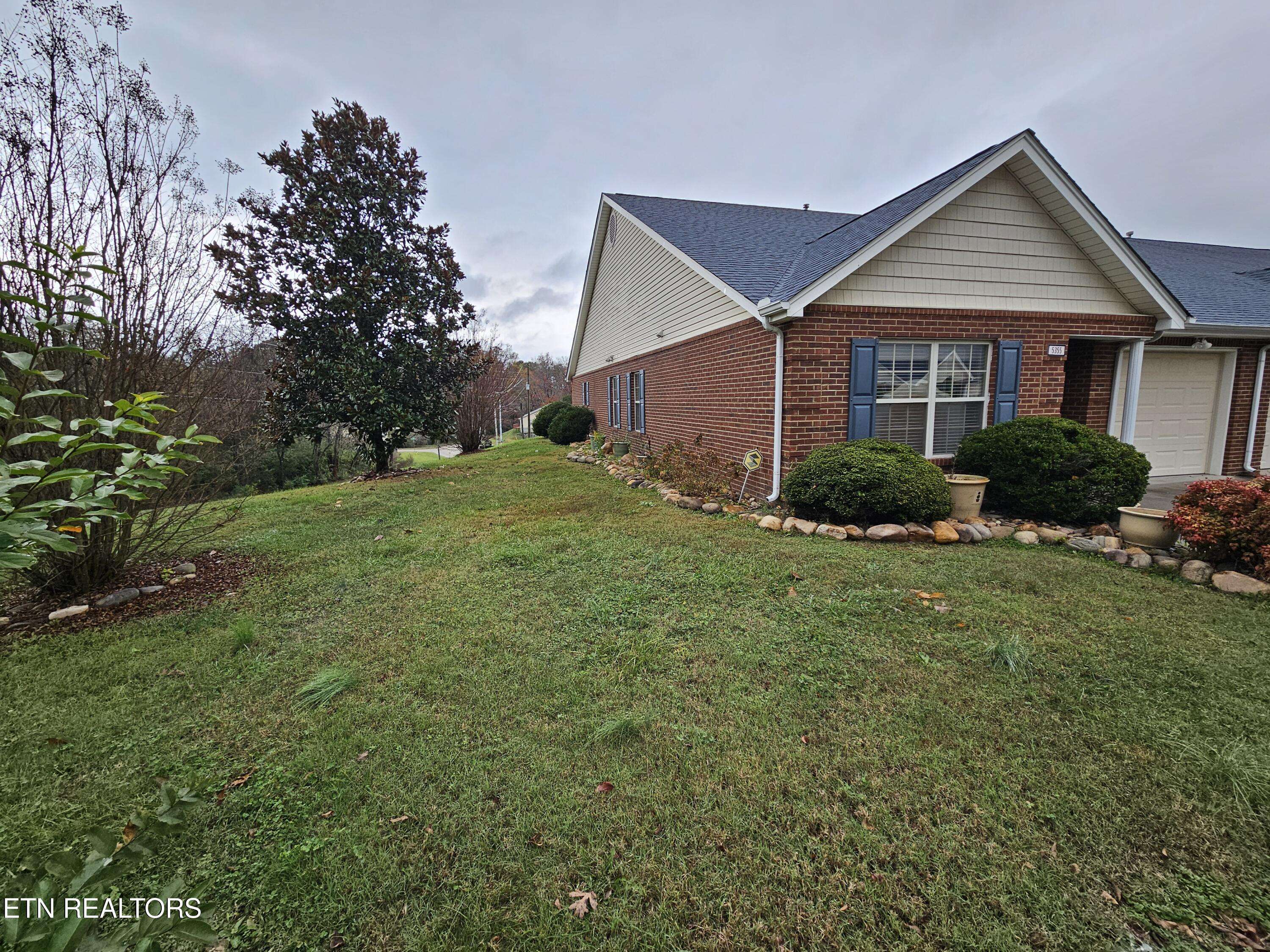 Knoxville, TN 37921,5355 Avery Woods LN