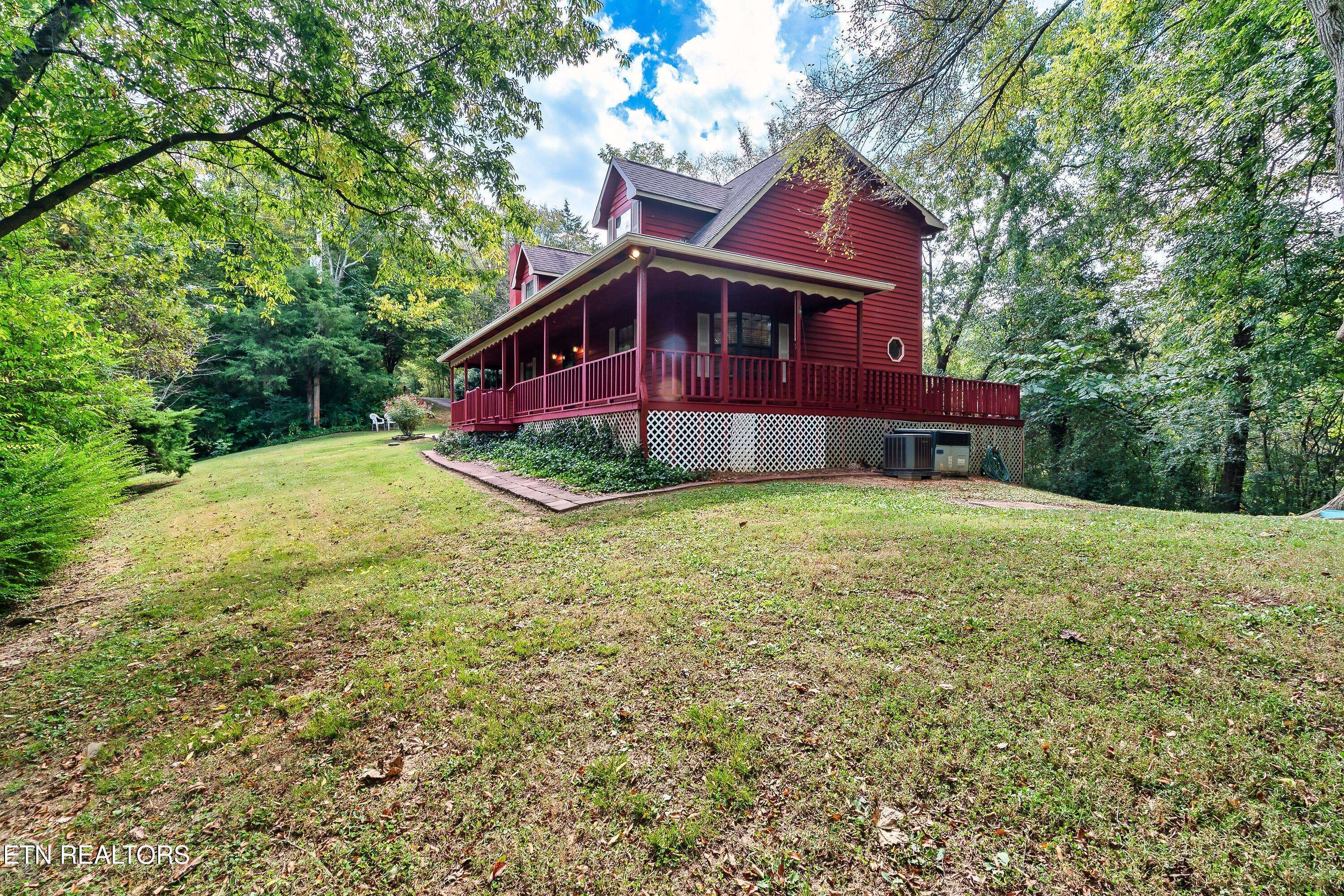 Walland, TN 37886,305 Chestnut Ridge Rd