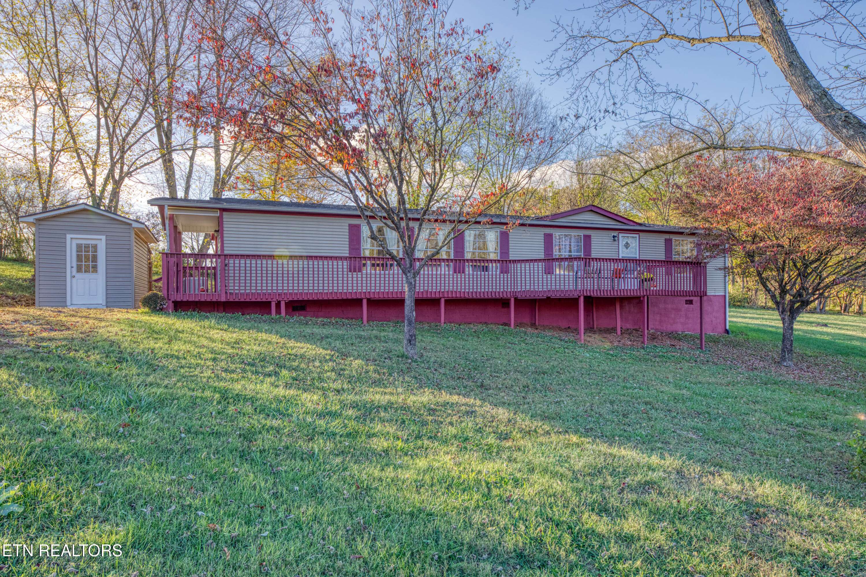 Loudon, TN 37774,641 Fork Rd