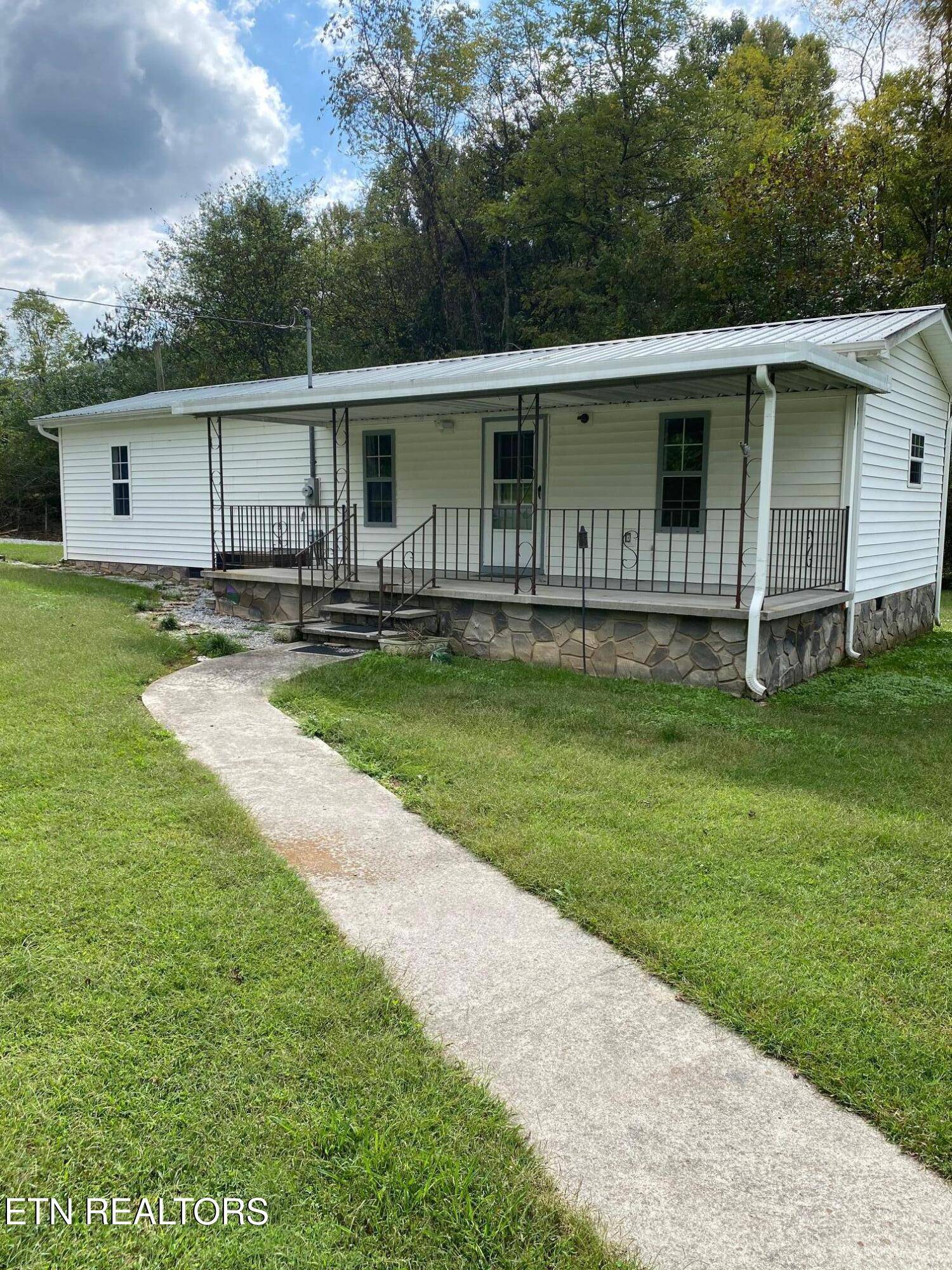 Cosby, TN 37722,117 Greasy Cove Rd