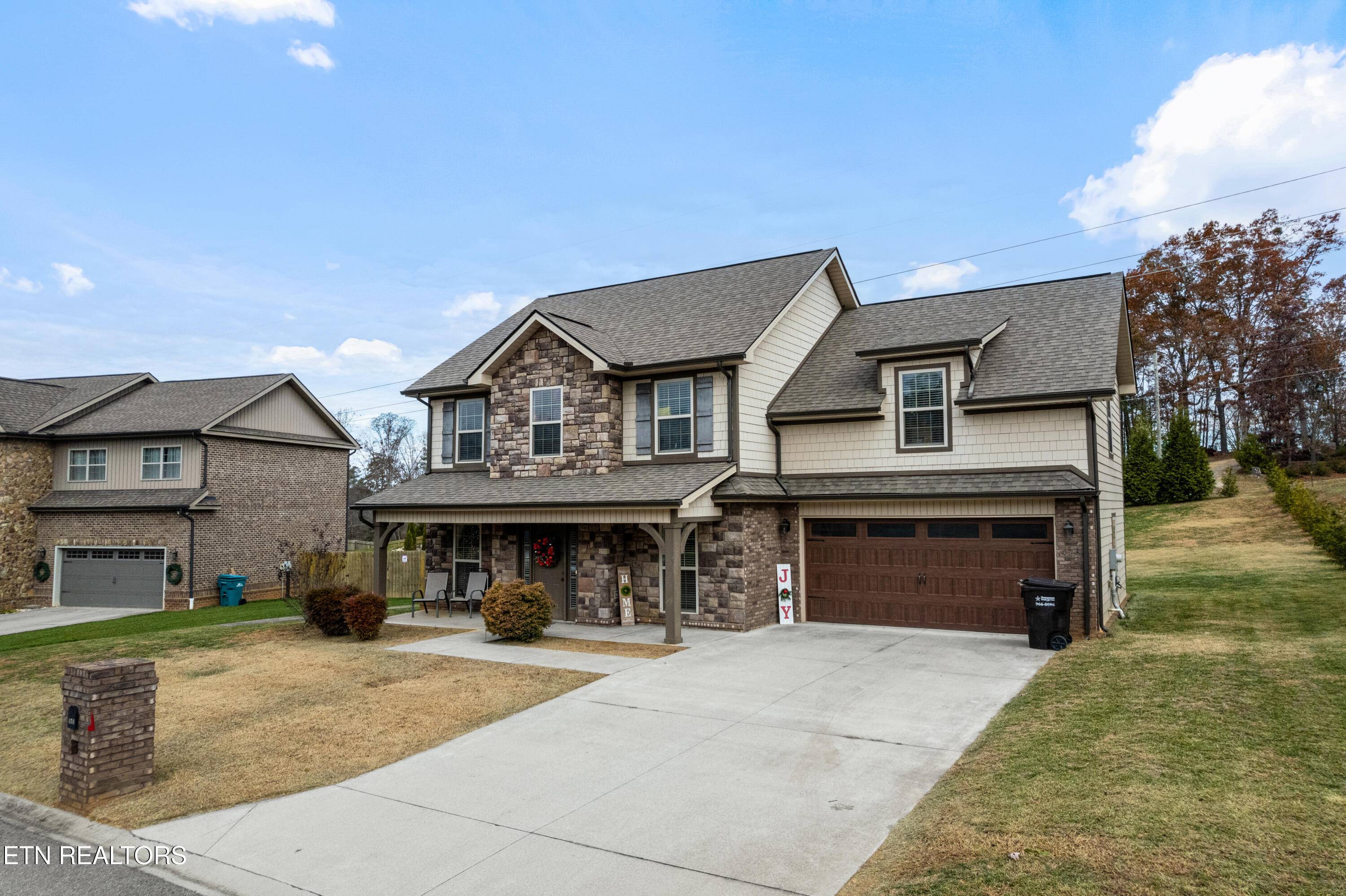 Lenoir City, TN 37772,476 Conner LN