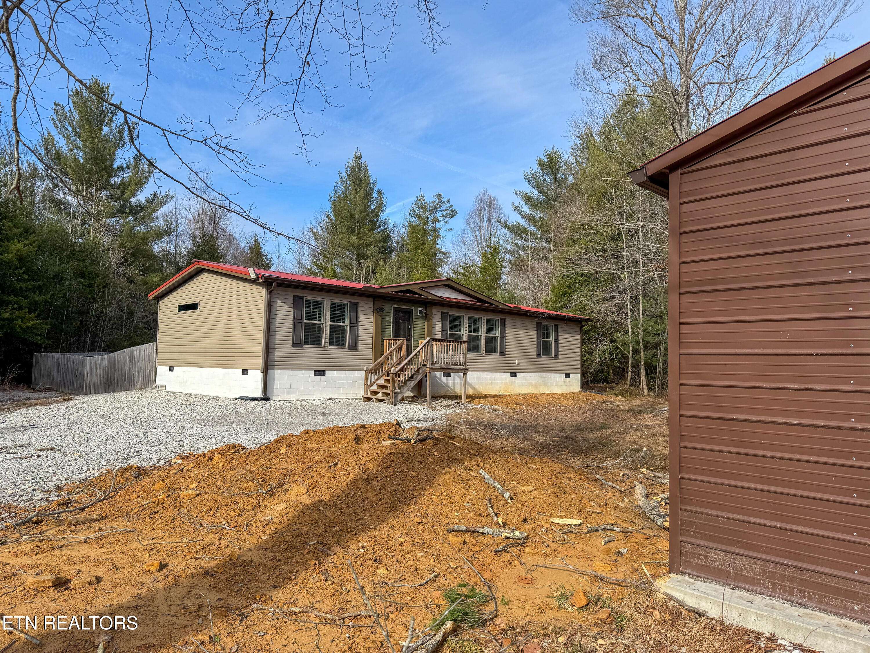 Winfield, TN 37892,365 Isham Rd