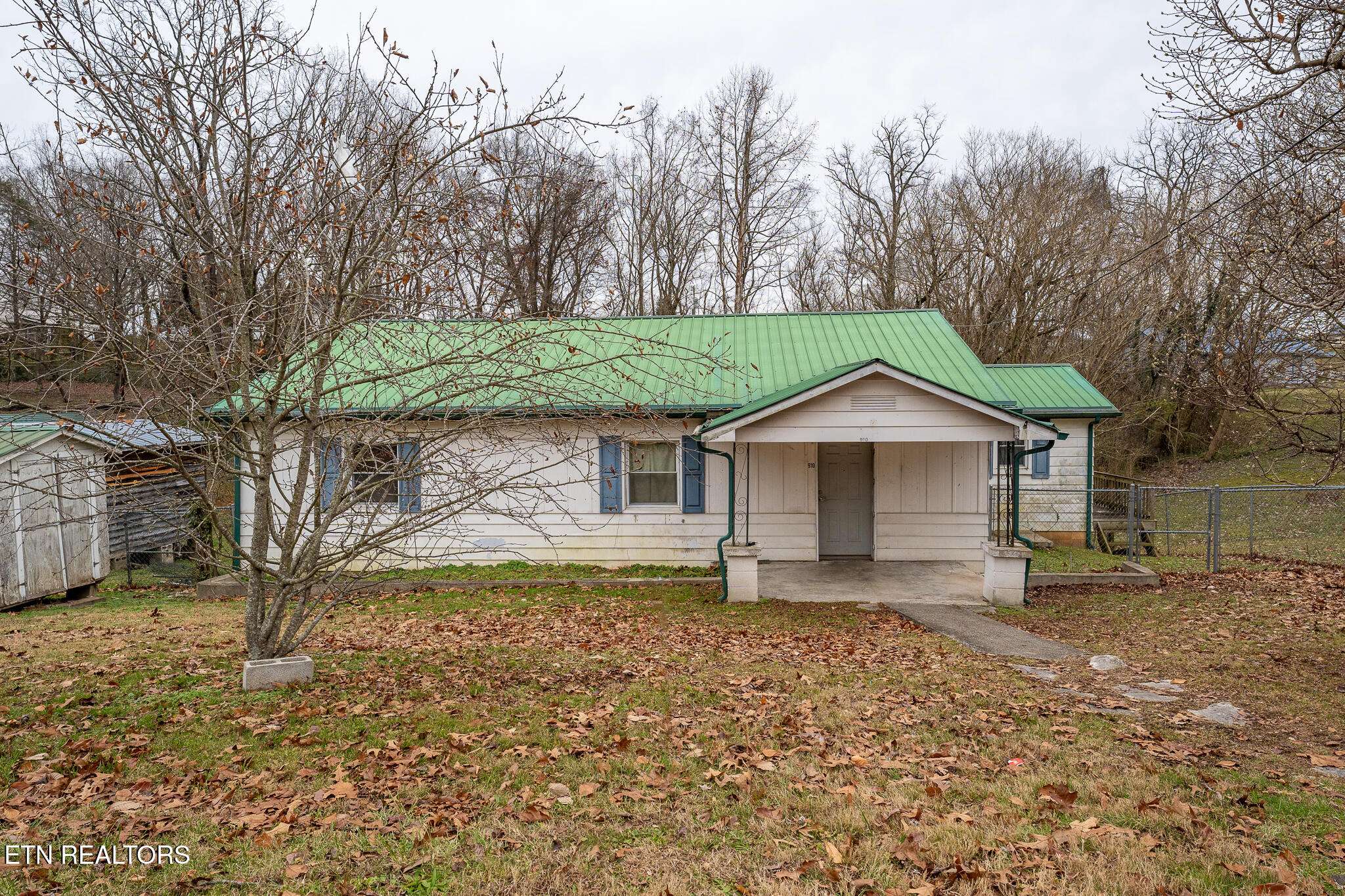 Lafollette, TN 37766,910 Chestnut St