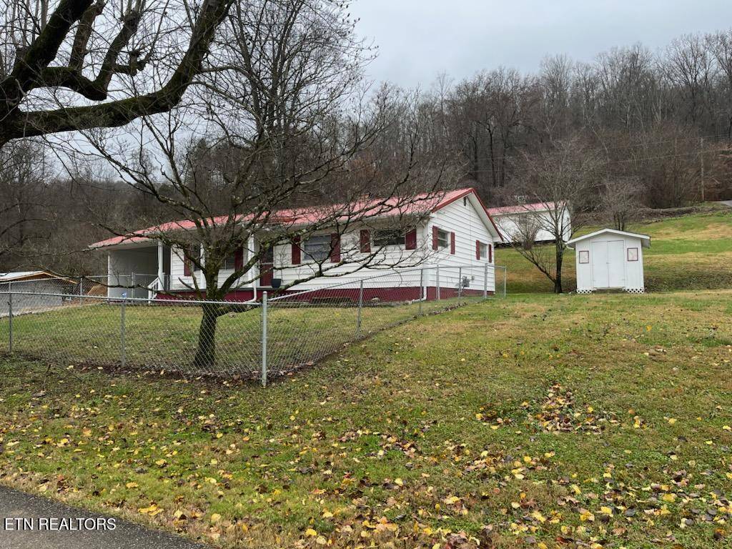 Caryville, TN 37714,362 Lake LN