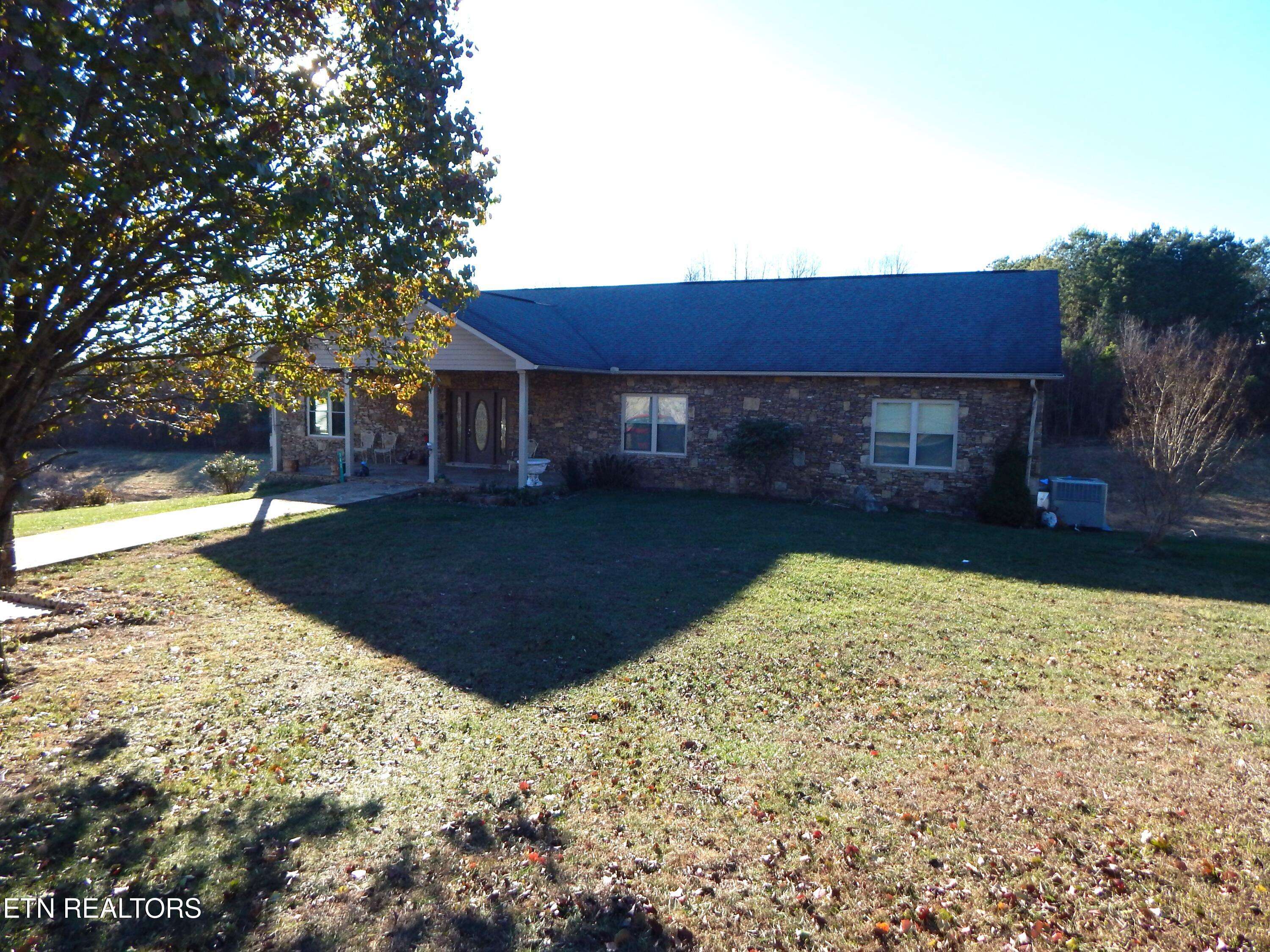 Crossville, TN 38572,142 Frazier LN