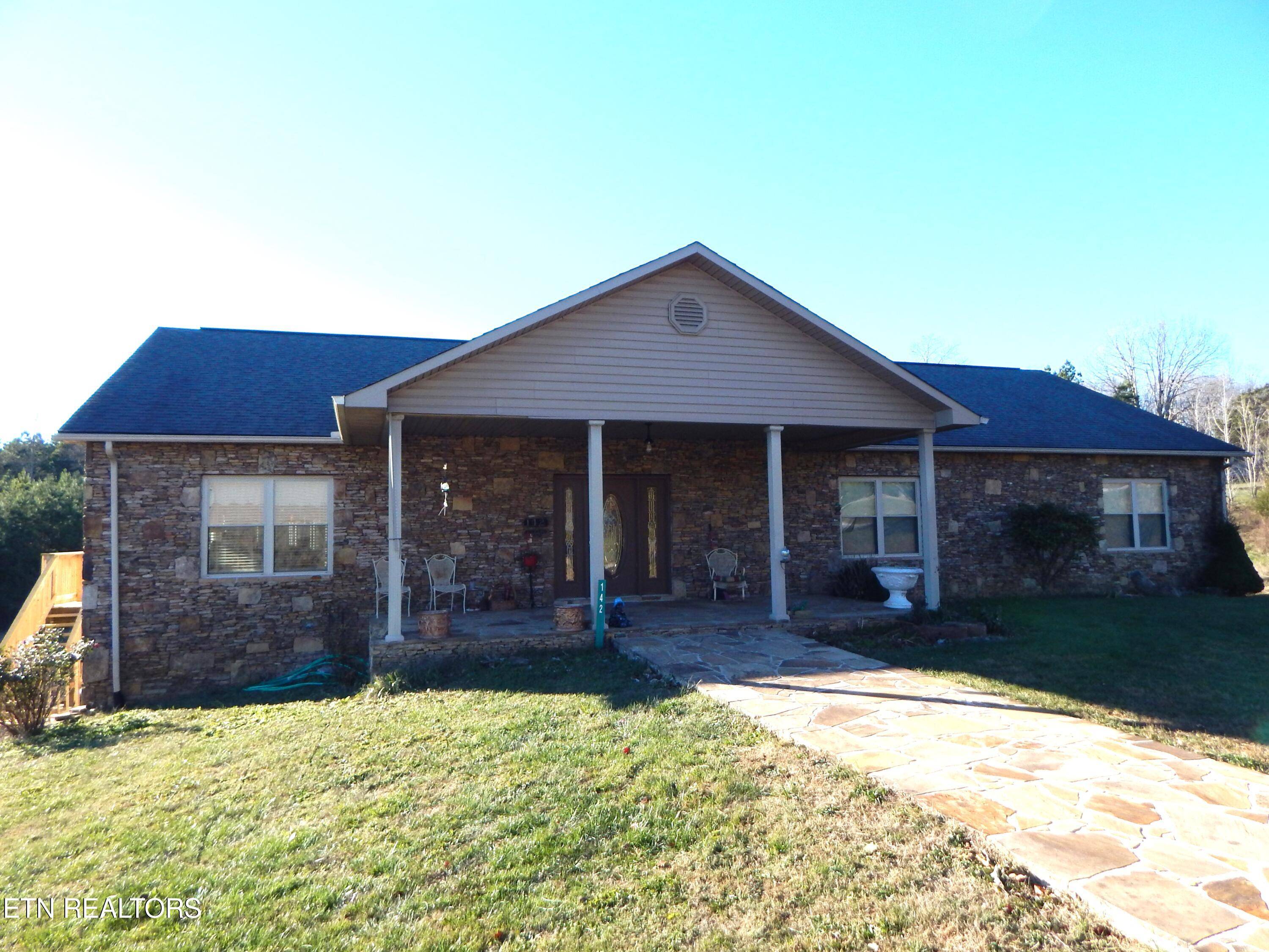 Crossville, TN 38572,142 Frazier LN