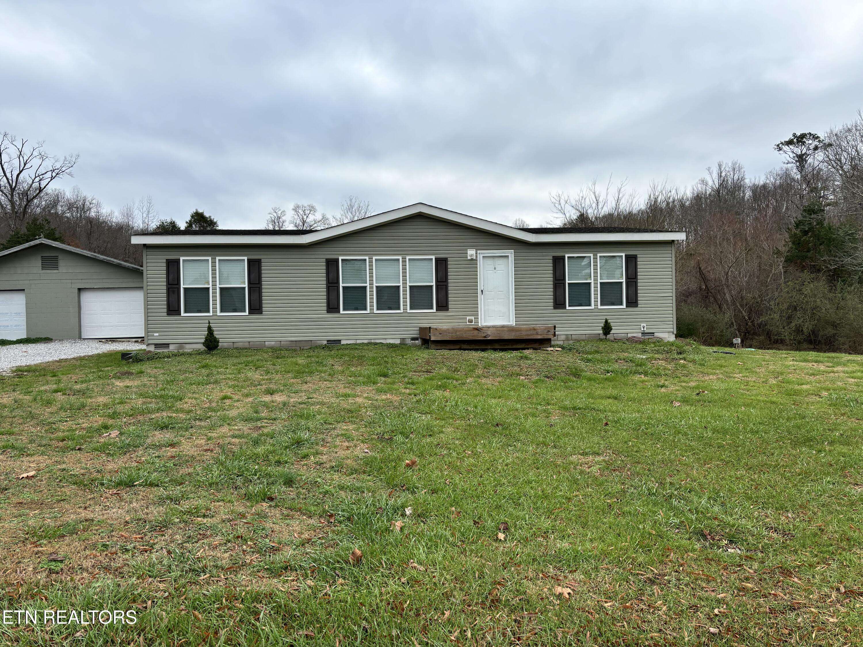 Rockwood, TN 37854,111 Eagle Point DR