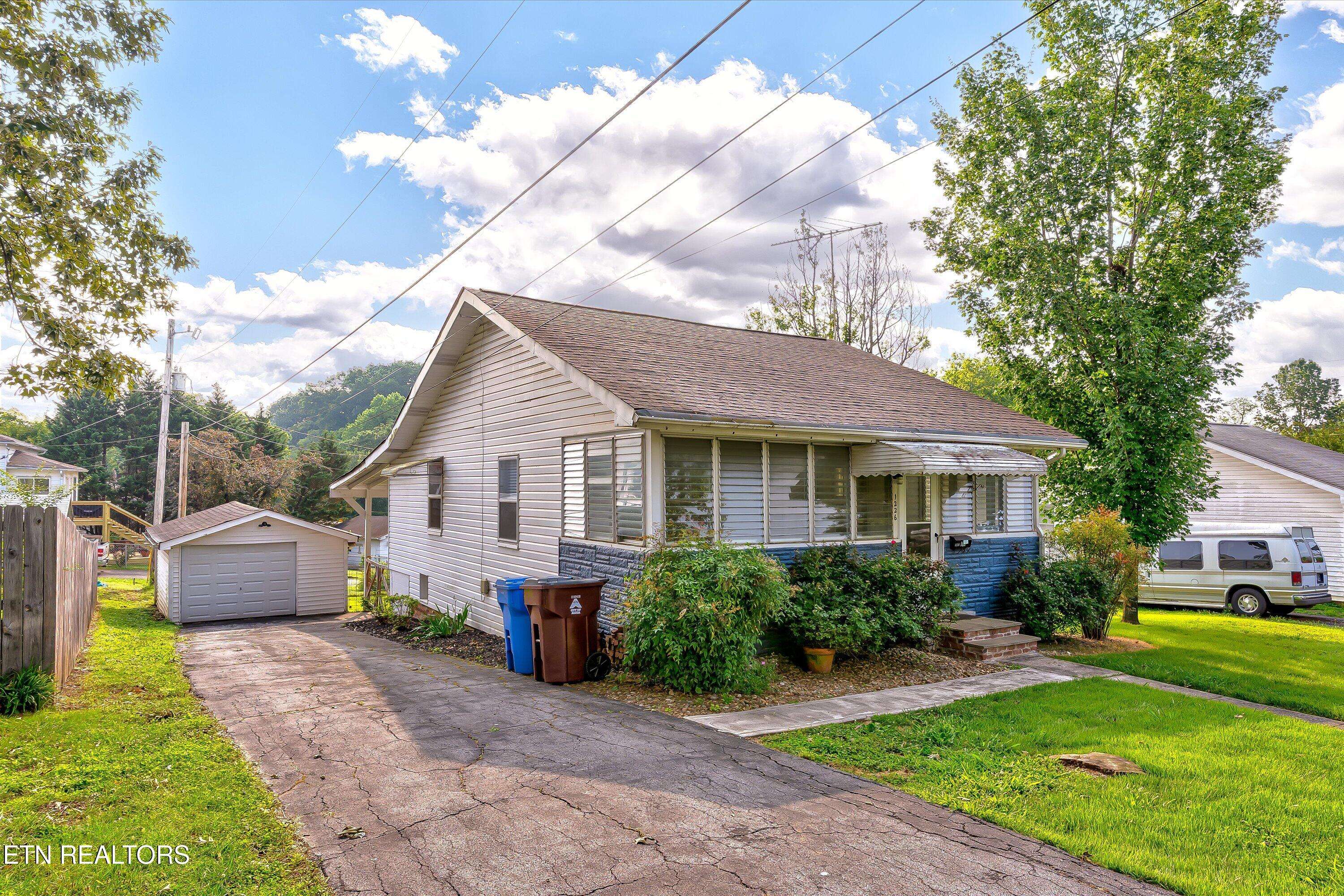 Alcoa, TN 37701,1226 Locust St