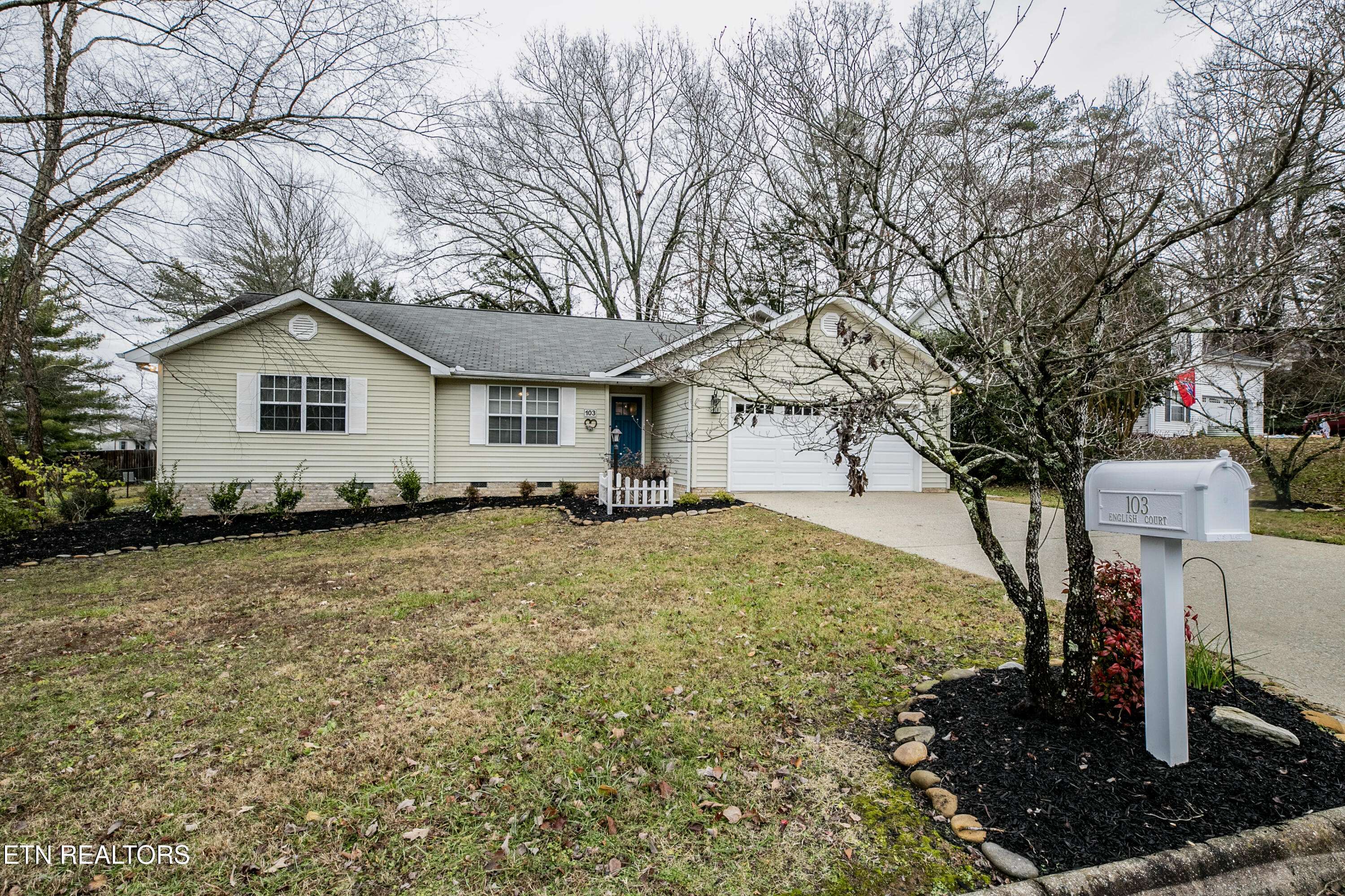 Oak Ridge, TN 37830,103 English CT