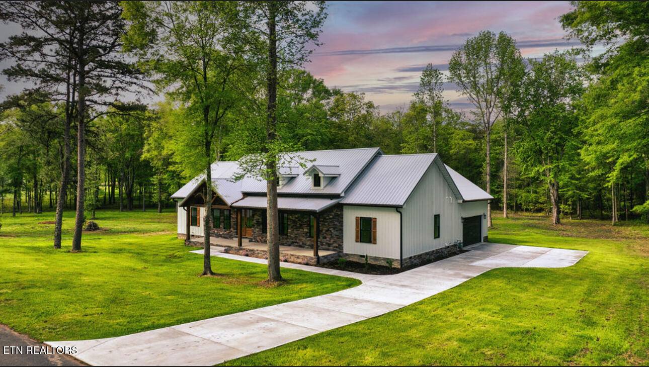 Dandridge, TN 37725,455 Sunset Harbor DR