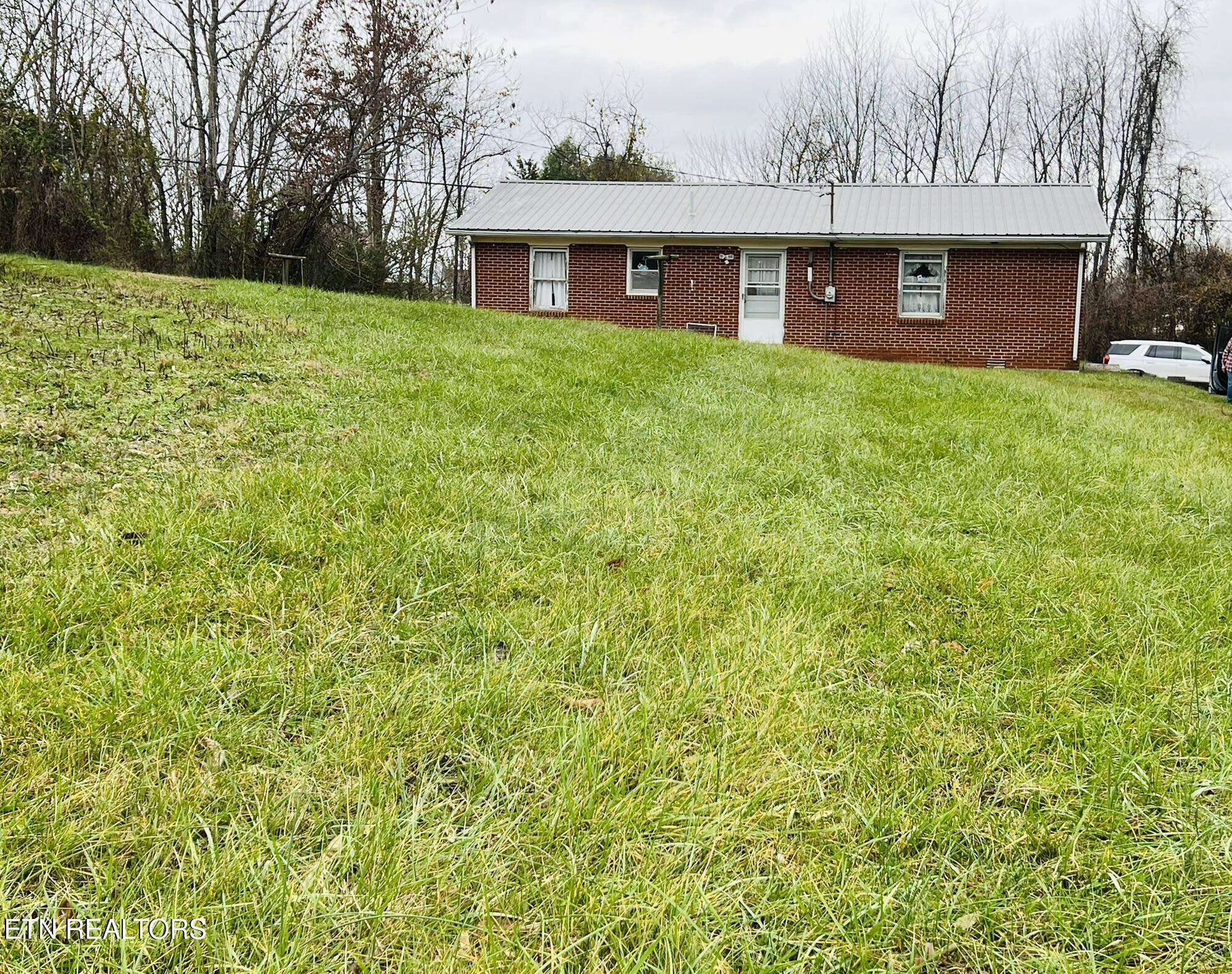 Byrdstown, TN 38549,1008 Old Static Rd