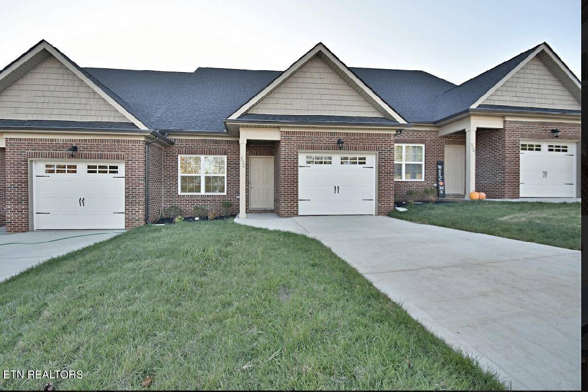 Lenoir City, TN 37772,332 Jacksonian WAY