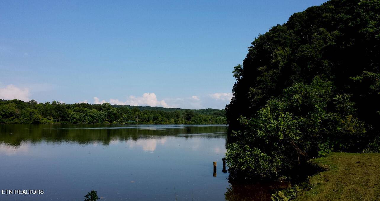 Loudon, TN 37774,318 Port Madison DR