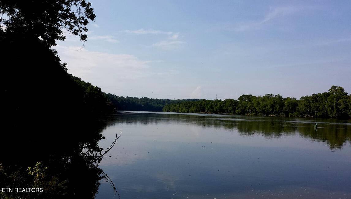 Loudon, TN 37774,318 Port Madison DR