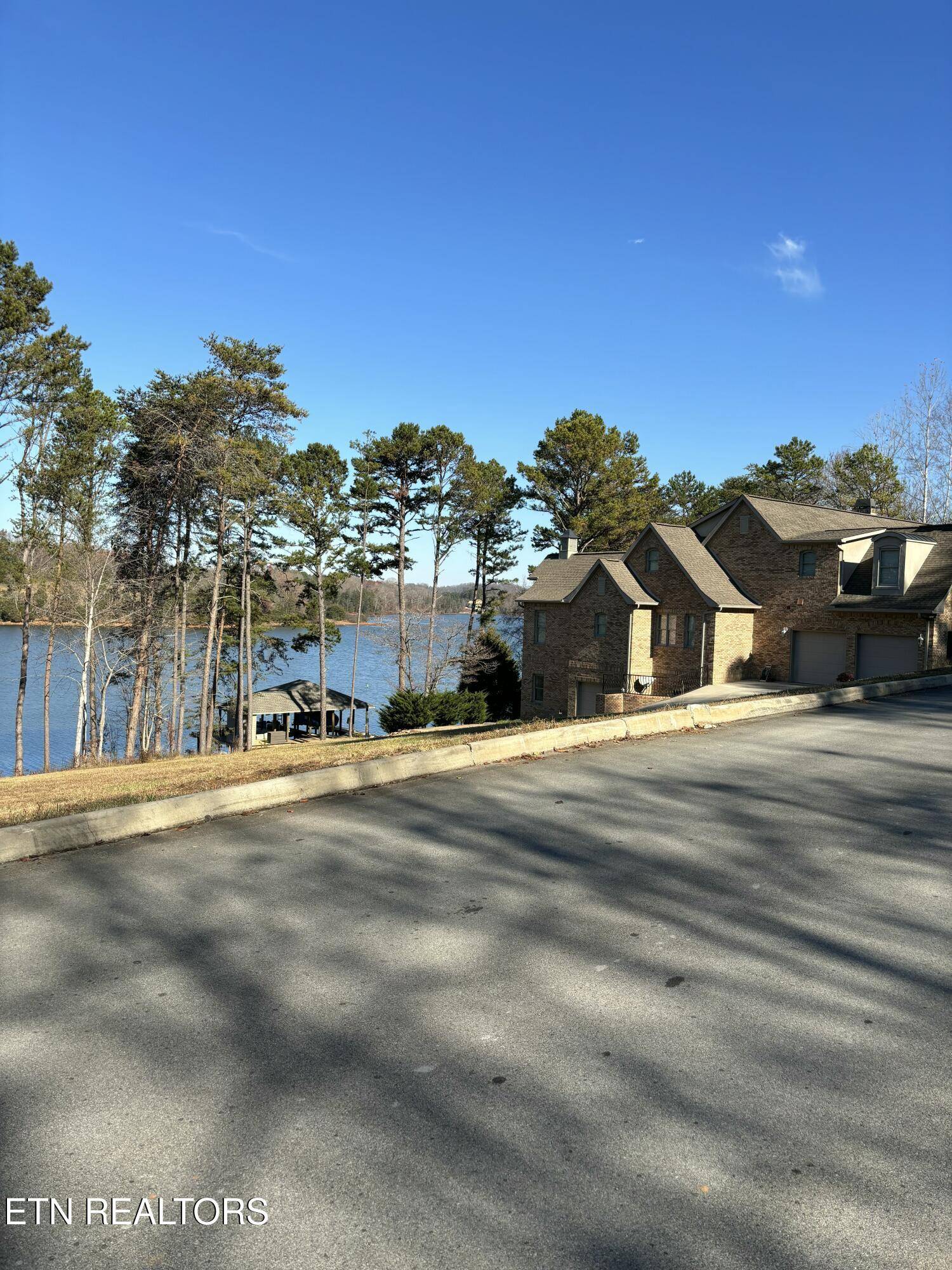 Vonore, TN 37885,650 Sandpiper DR