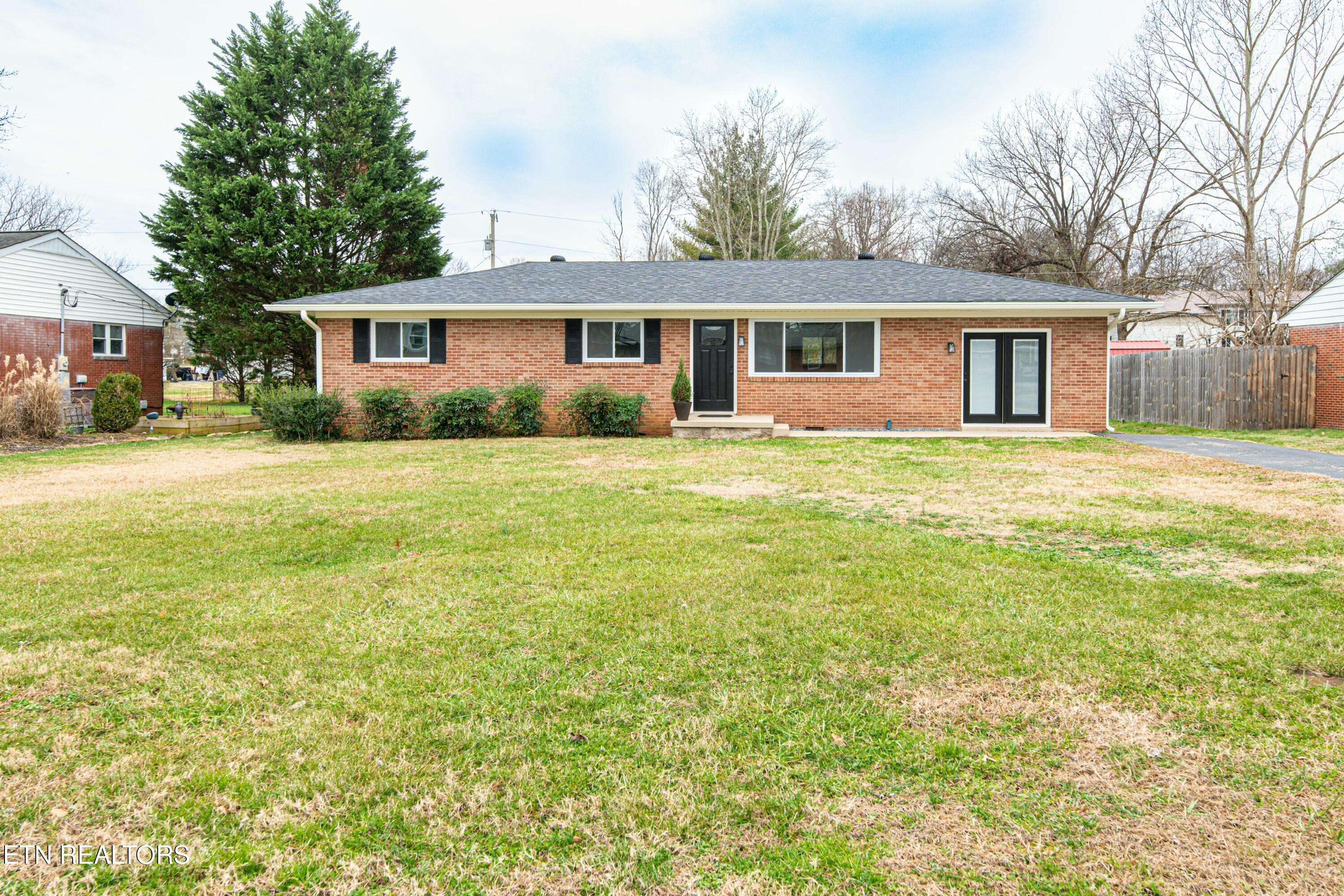 Maryville, TN 37804,111 Thomas DR