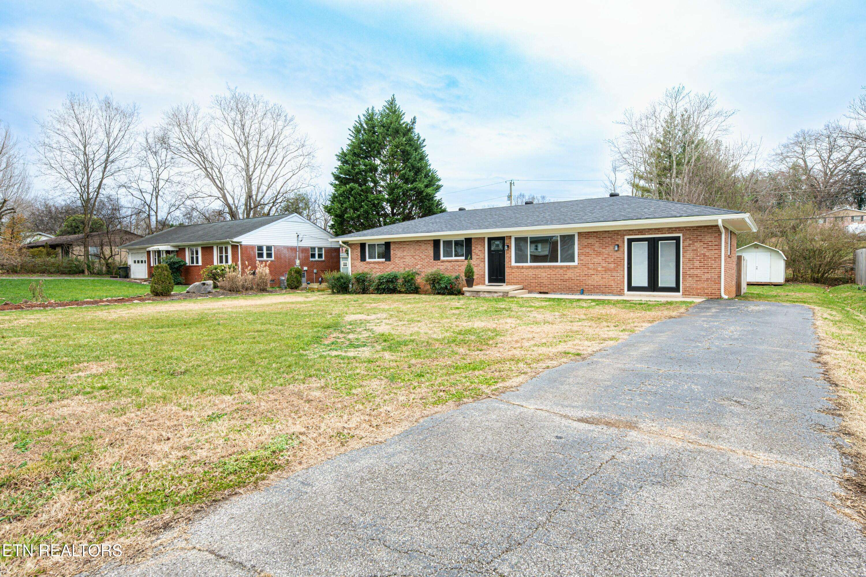 Maryville, TN 37804,111 Thomas DR