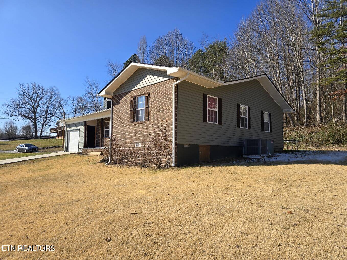 Helenwood, TN 37755,264 Oak St