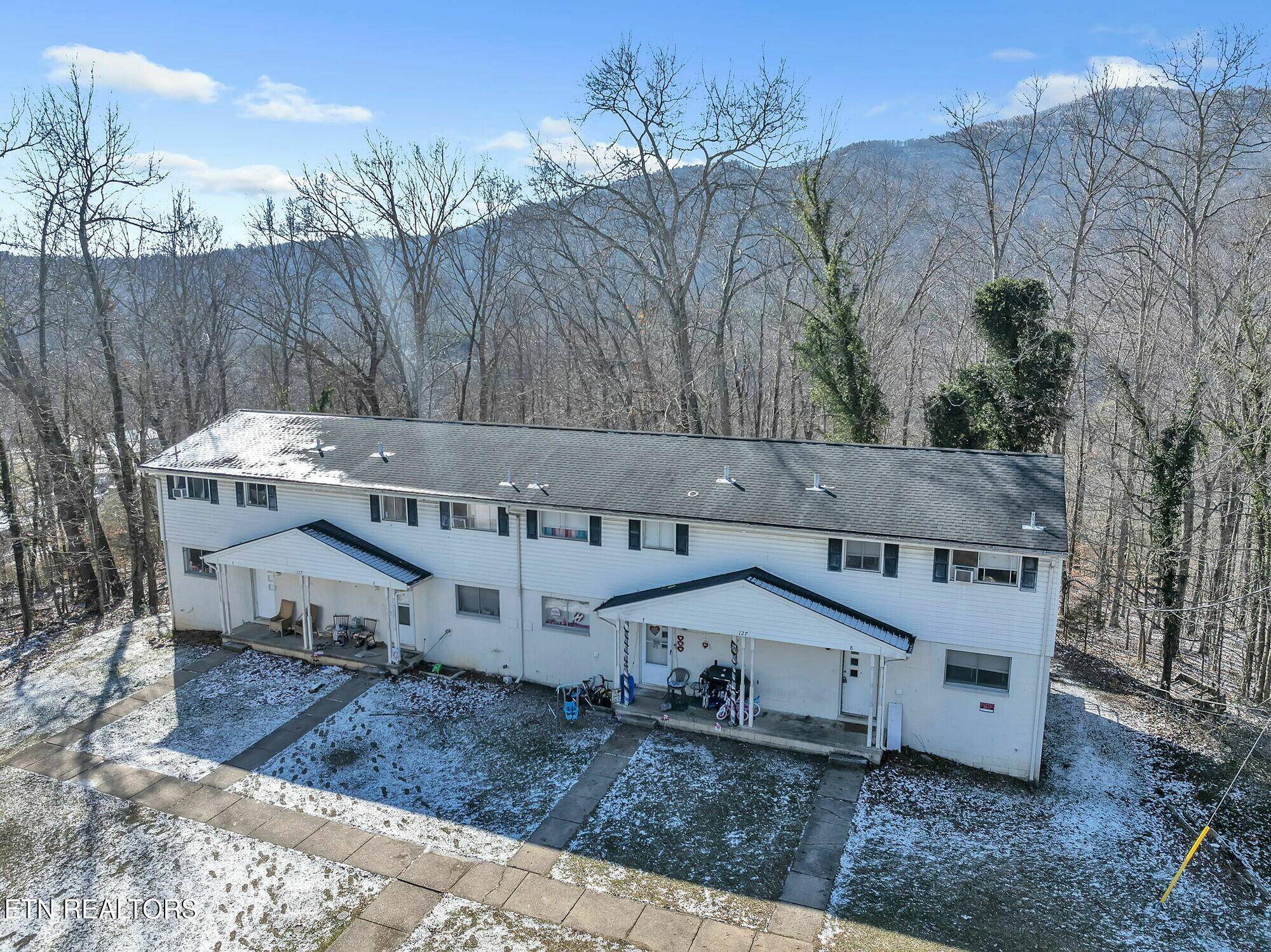 Briceville, TN 37710,127 Upper Airbase LN