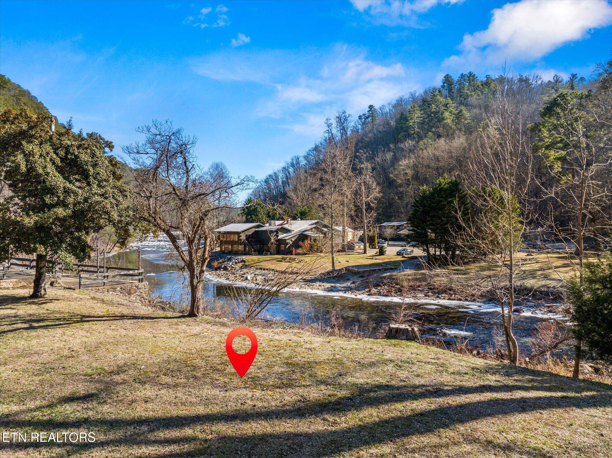 Tellico Plains, TN 37385,264 Rafter Rd